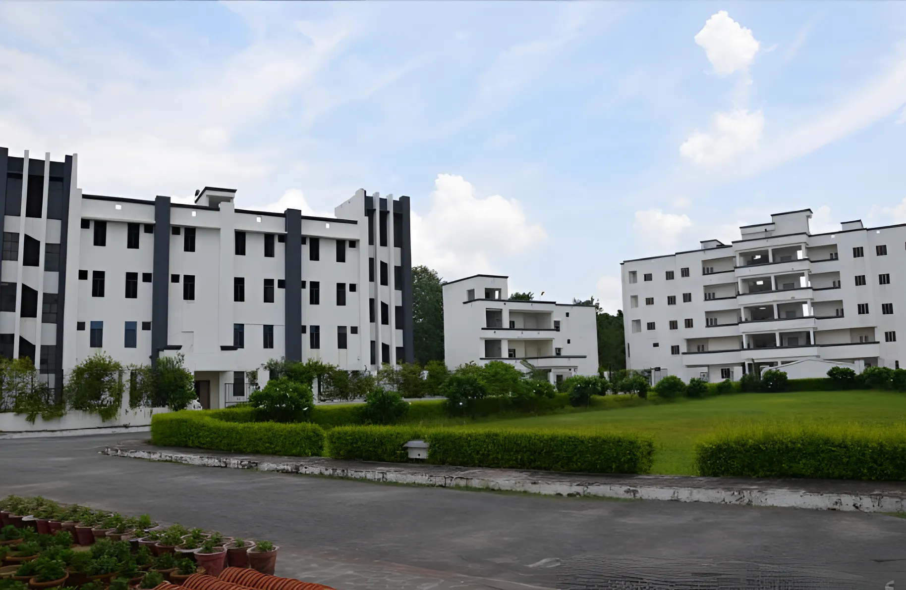Shri Ram Murti Smarak International Business School Lucknow academic infrastrucre photo 8