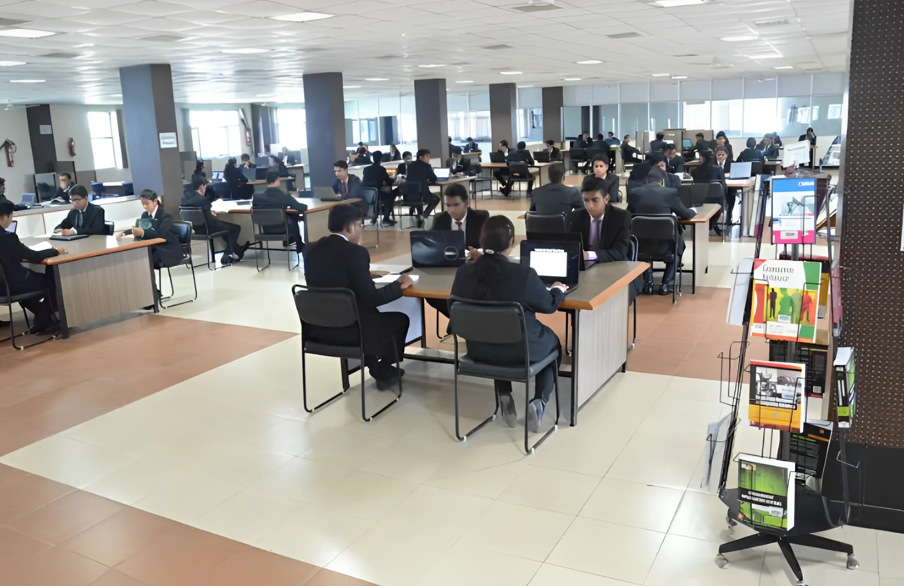 Shri Ram Murti Smarak International Business School Lucknow library photo 1