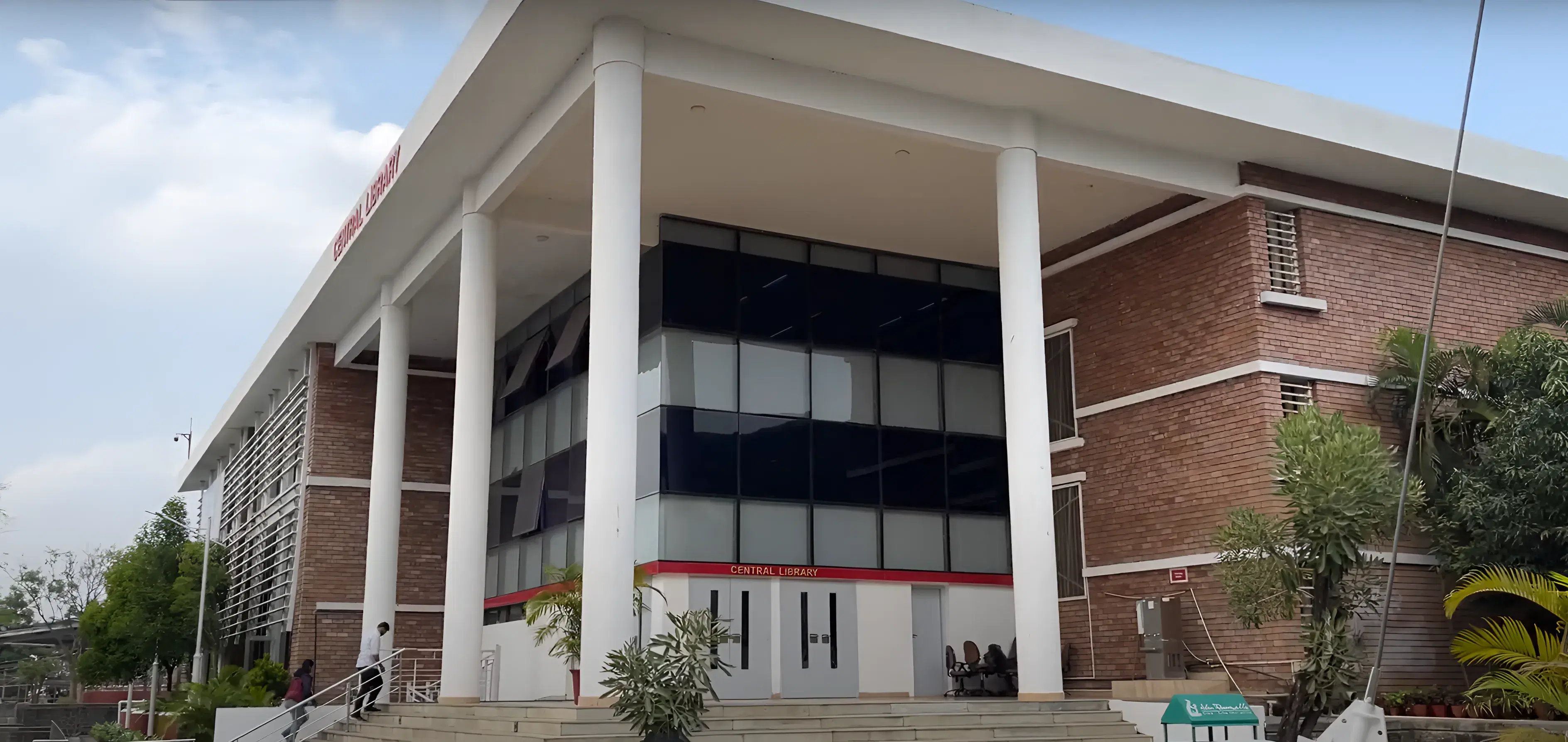 SIBM Pune Library photo 4