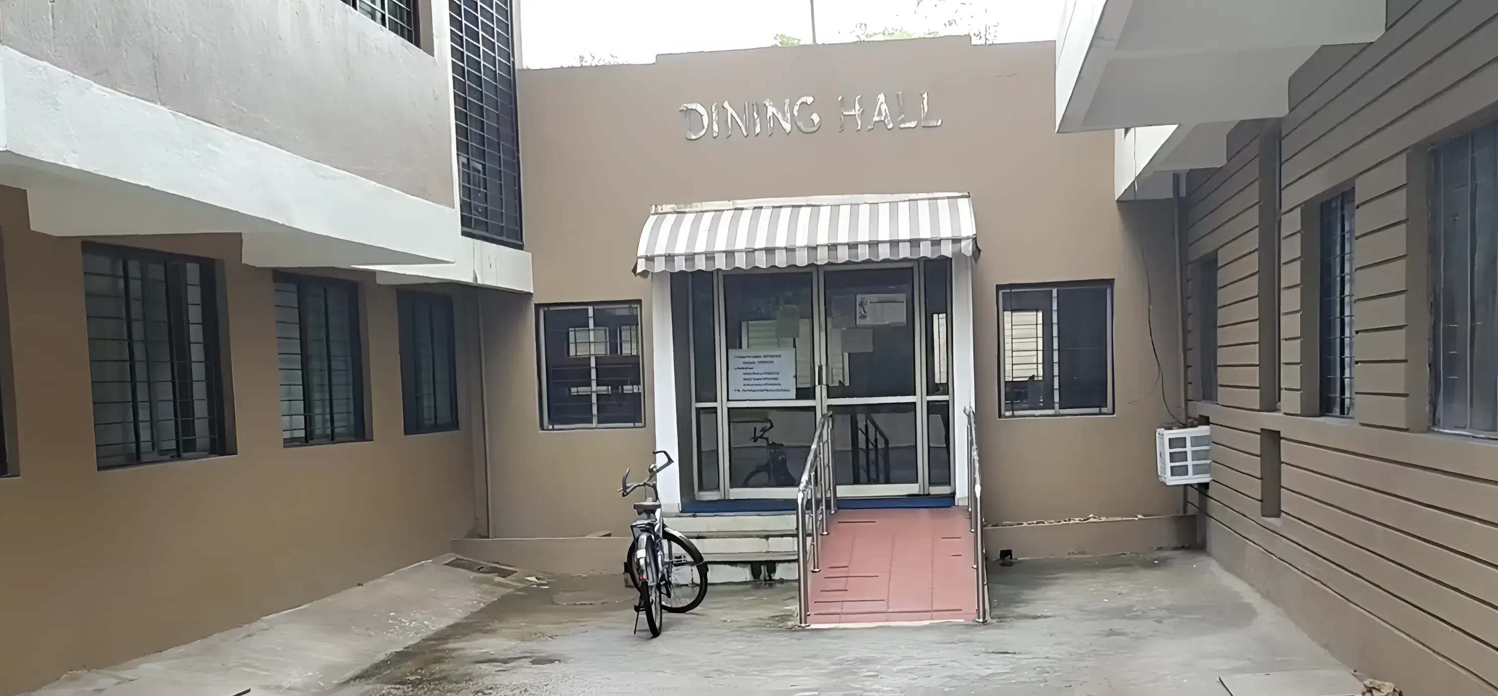 XLRI Jamshedpur canteen photo 4