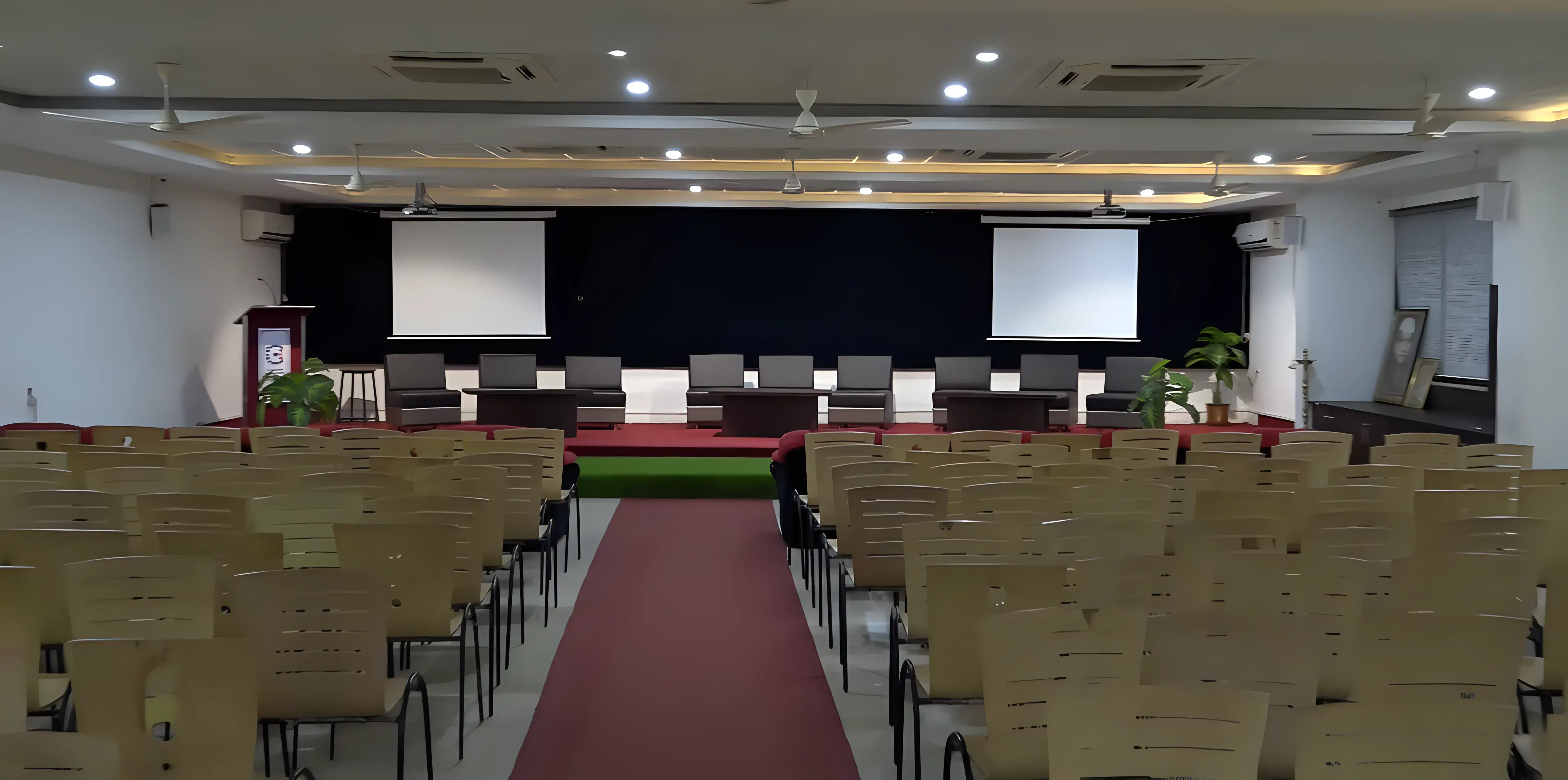 Tulsiramji Gaikwad Patil College of Engineering and Technology Nagpur academic infrastructure photo 2