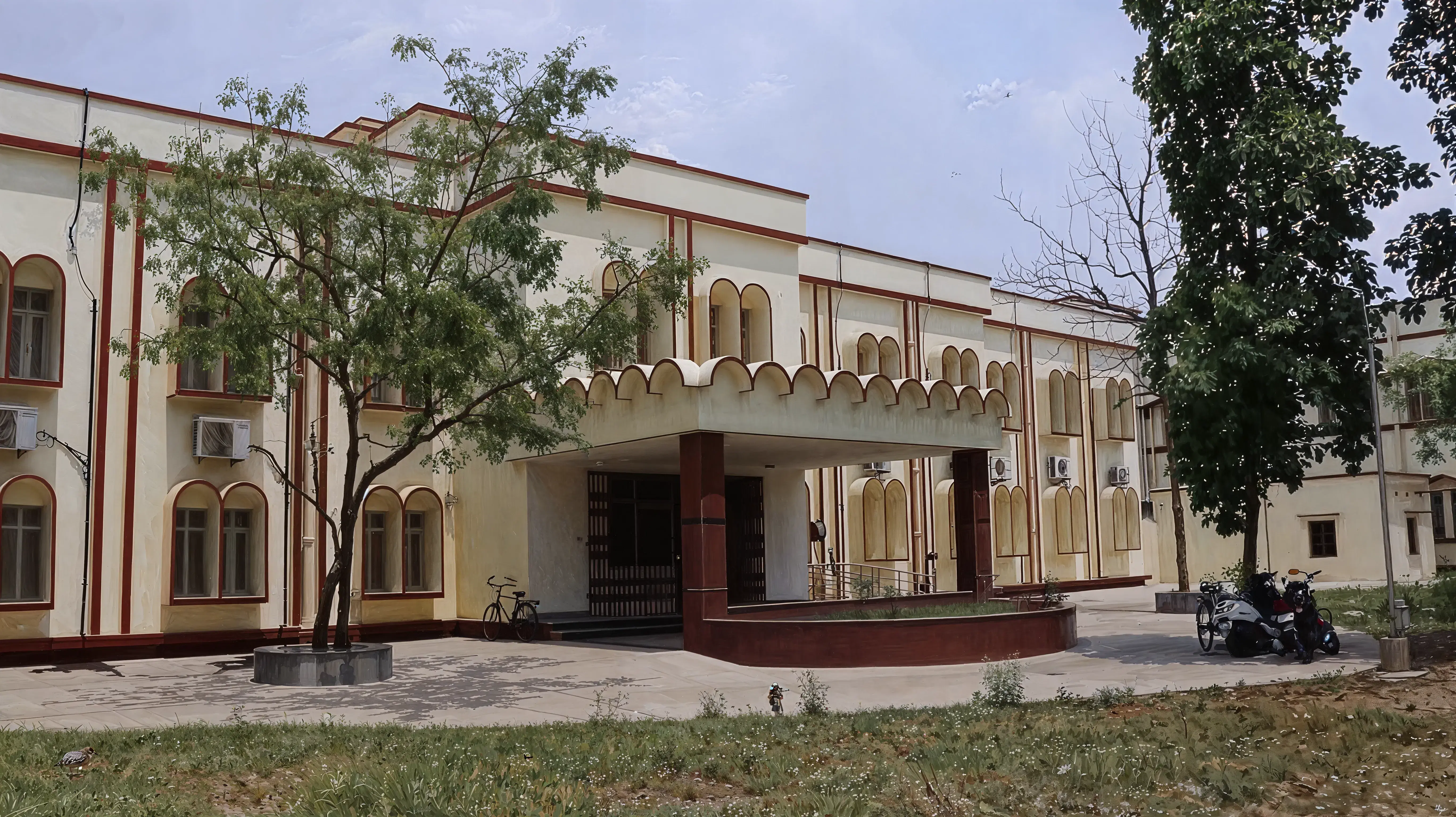 IIT BHU Campus photo 12