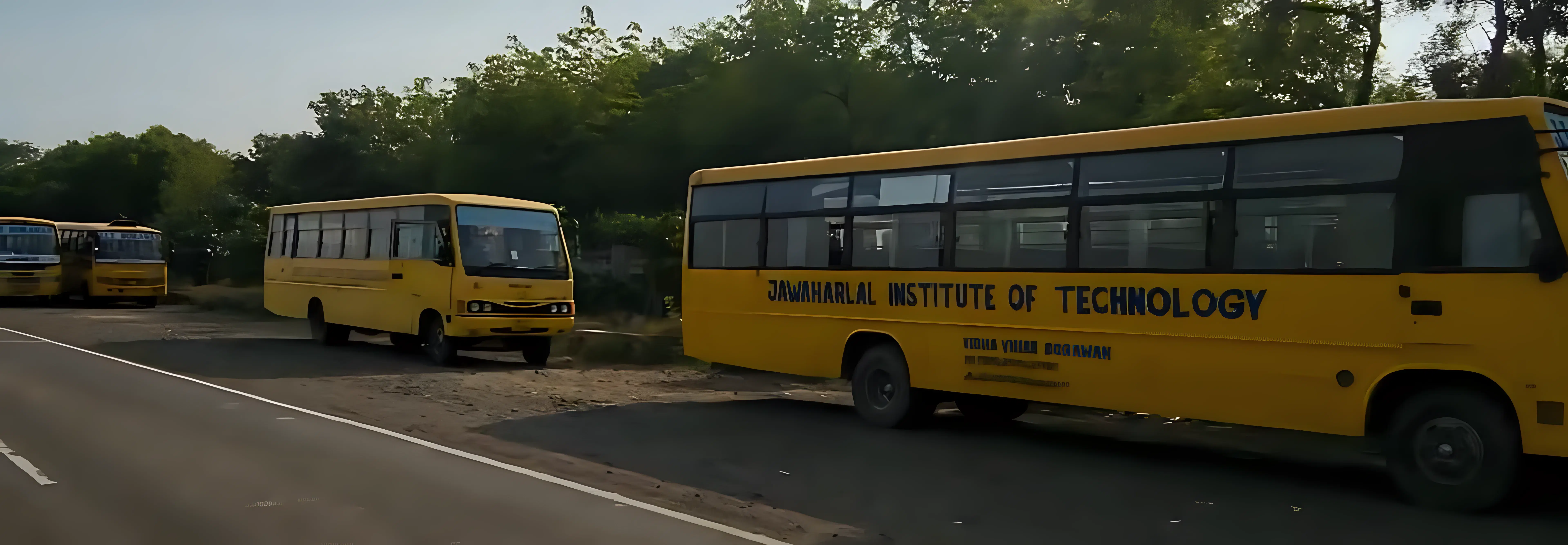 Jawaharlal Institute of Technology Borawan bus photo 1