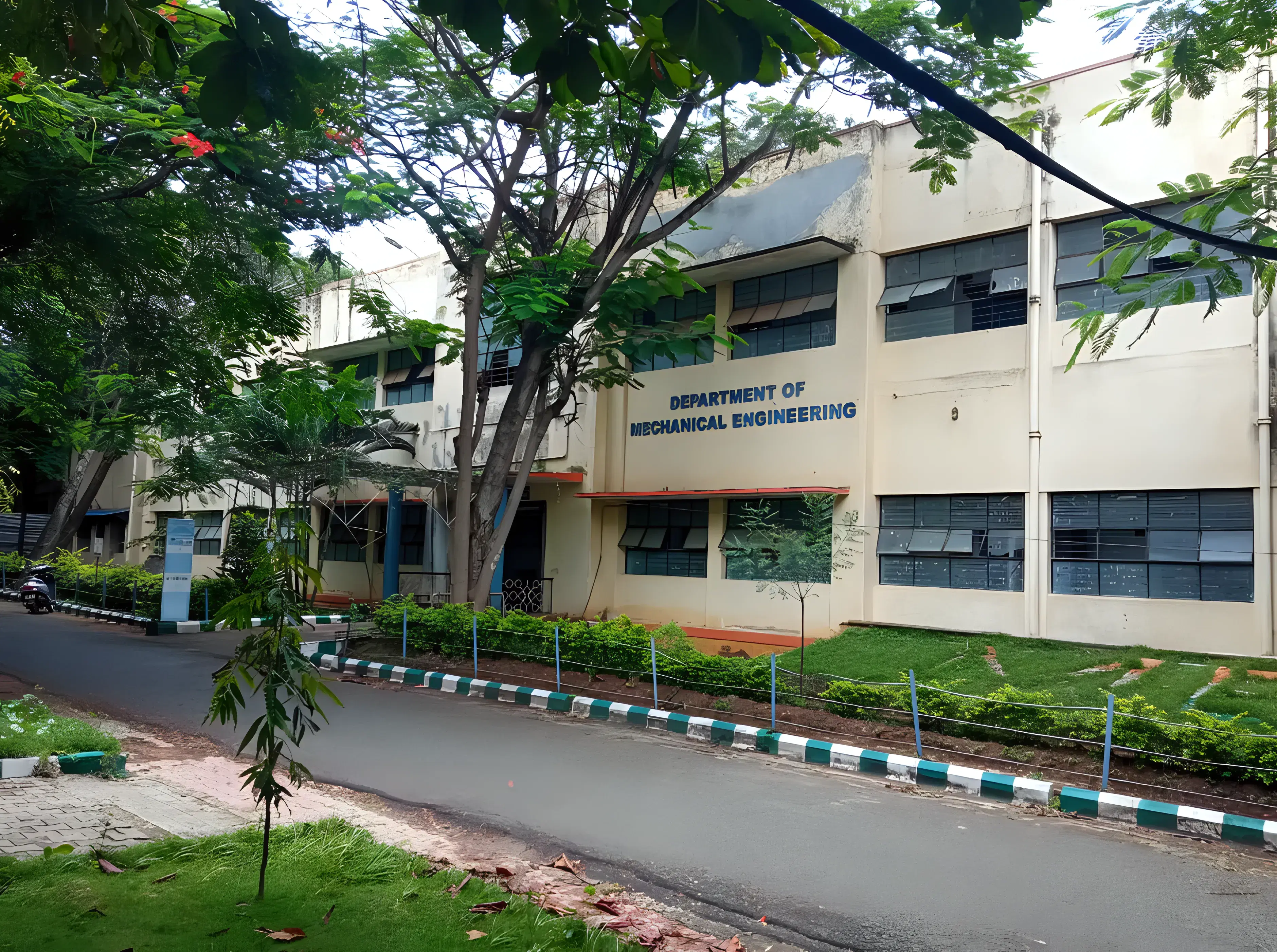UBDT College of Engineering Davanagere campus photo 9