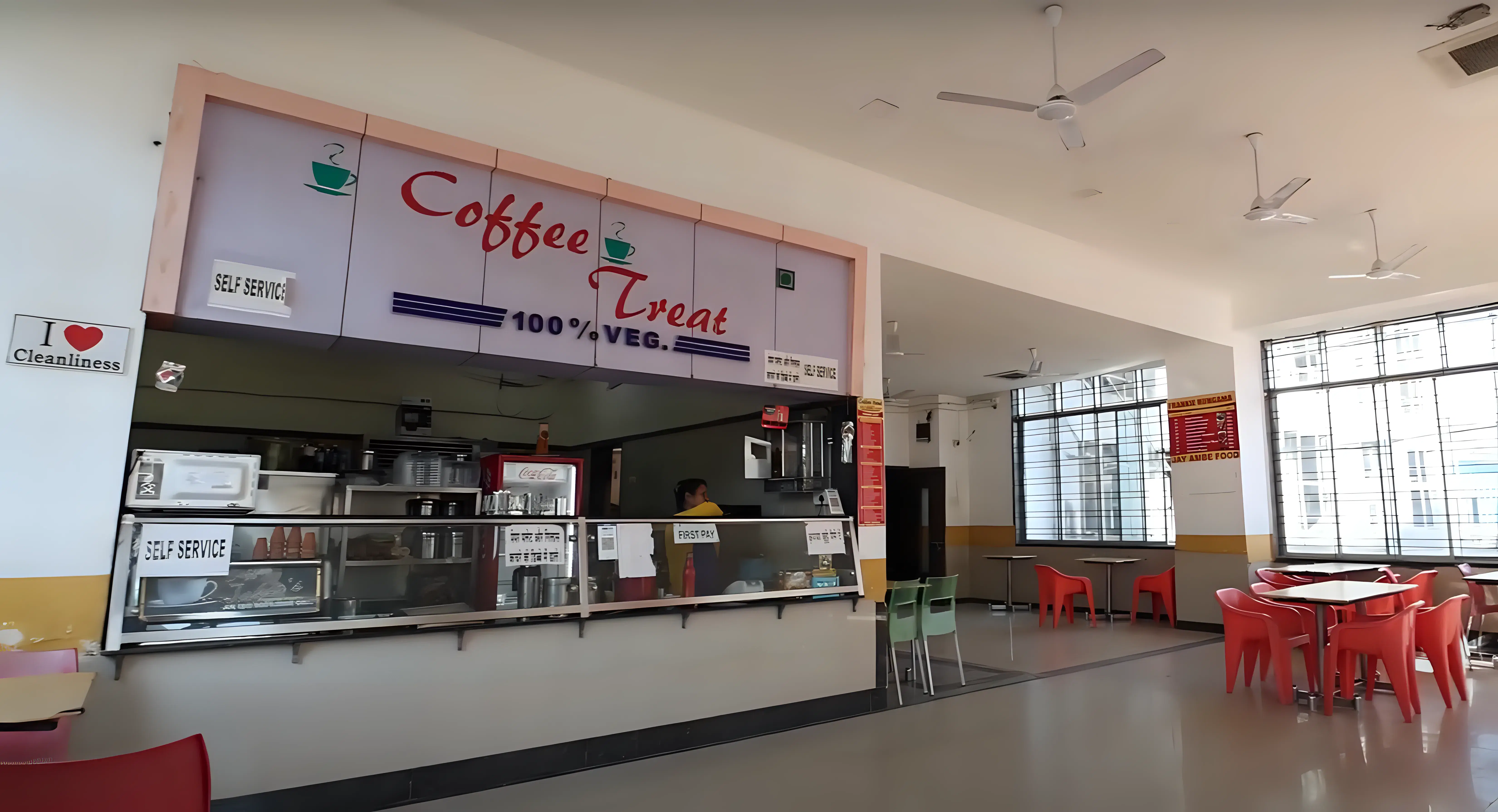 Shree L. R. Tiwari College of Engineering Thane Canteen photo 1