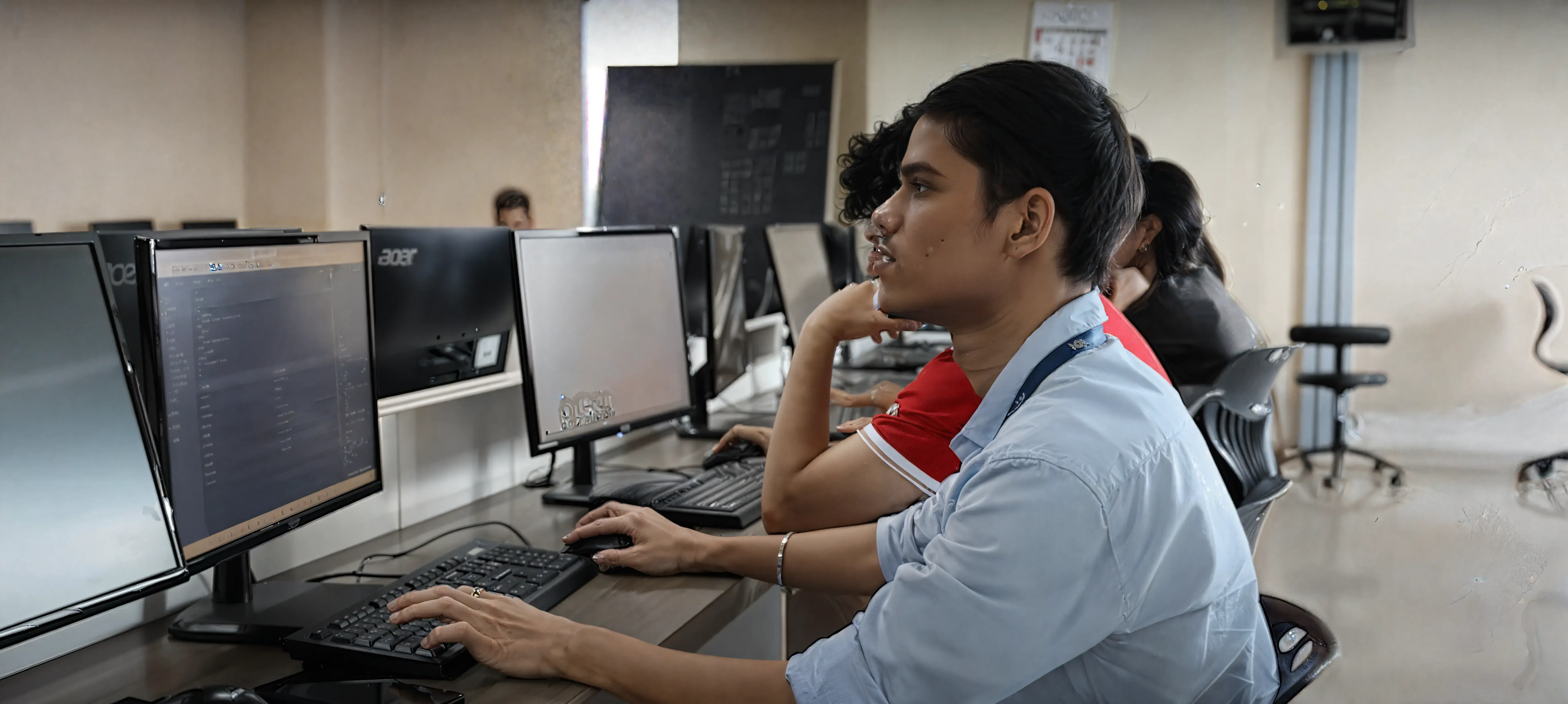 Vidyalankar Institute of Technology Mumbai lab photo 1