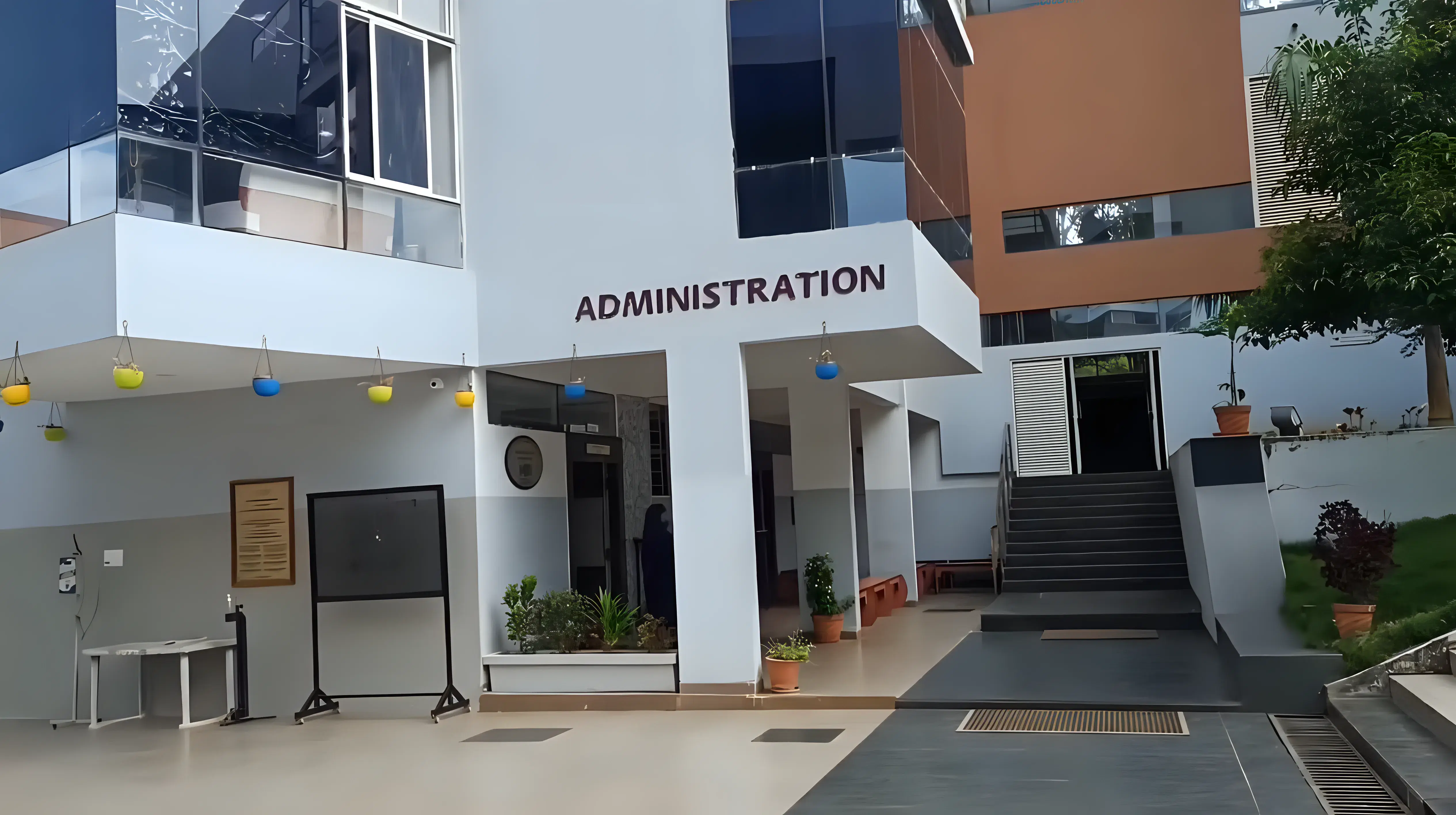 KLE Institute of Technology Hubli campus photo 1