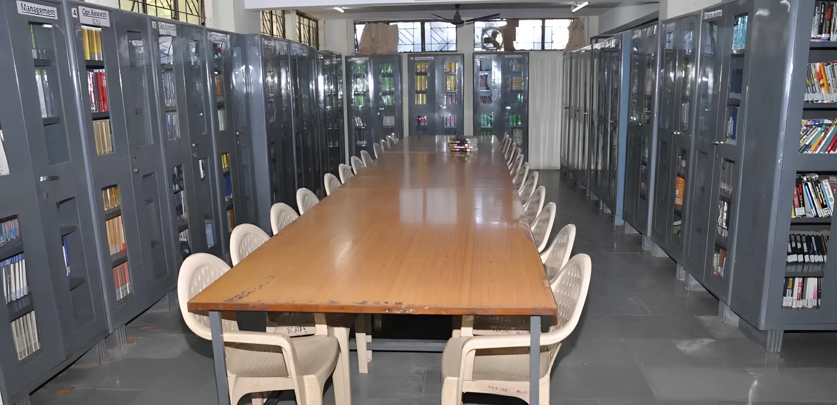 Shri RGP Gujarati Professional Institute Indore library photo 2