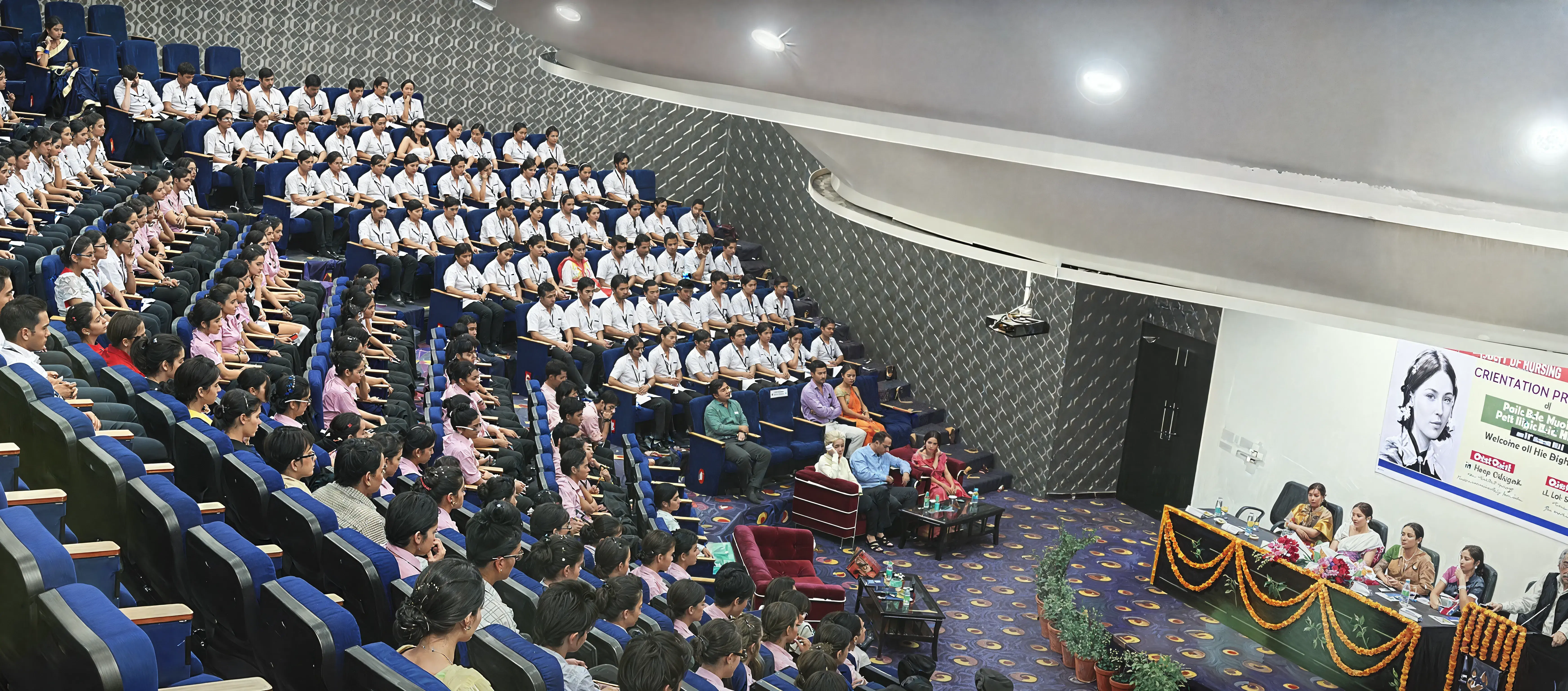 SGT Medical College, Hospital & Research Institute Gurgaon auditorium photo 1