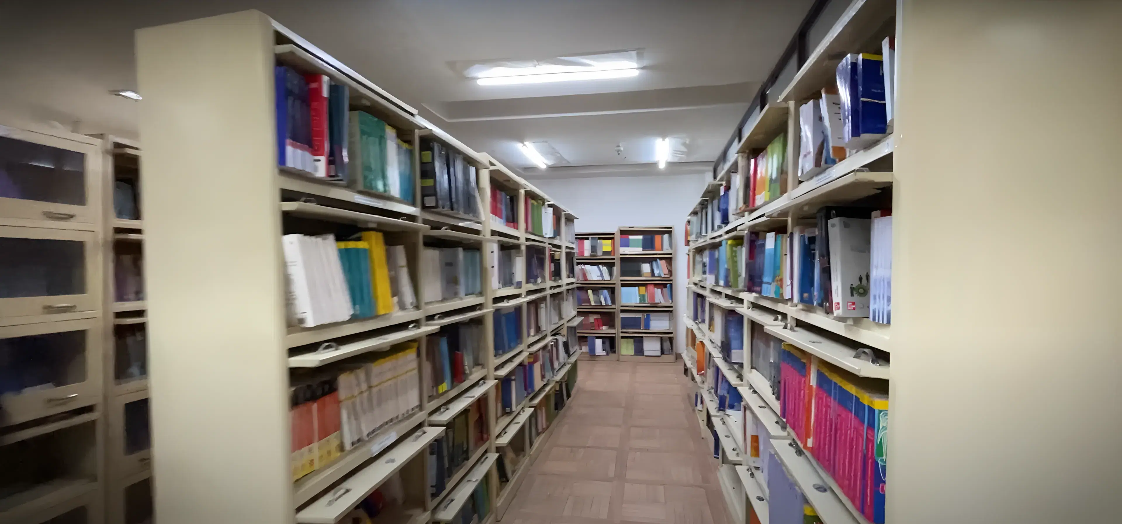 Lloyd Business School Greater Noida Library photo 2