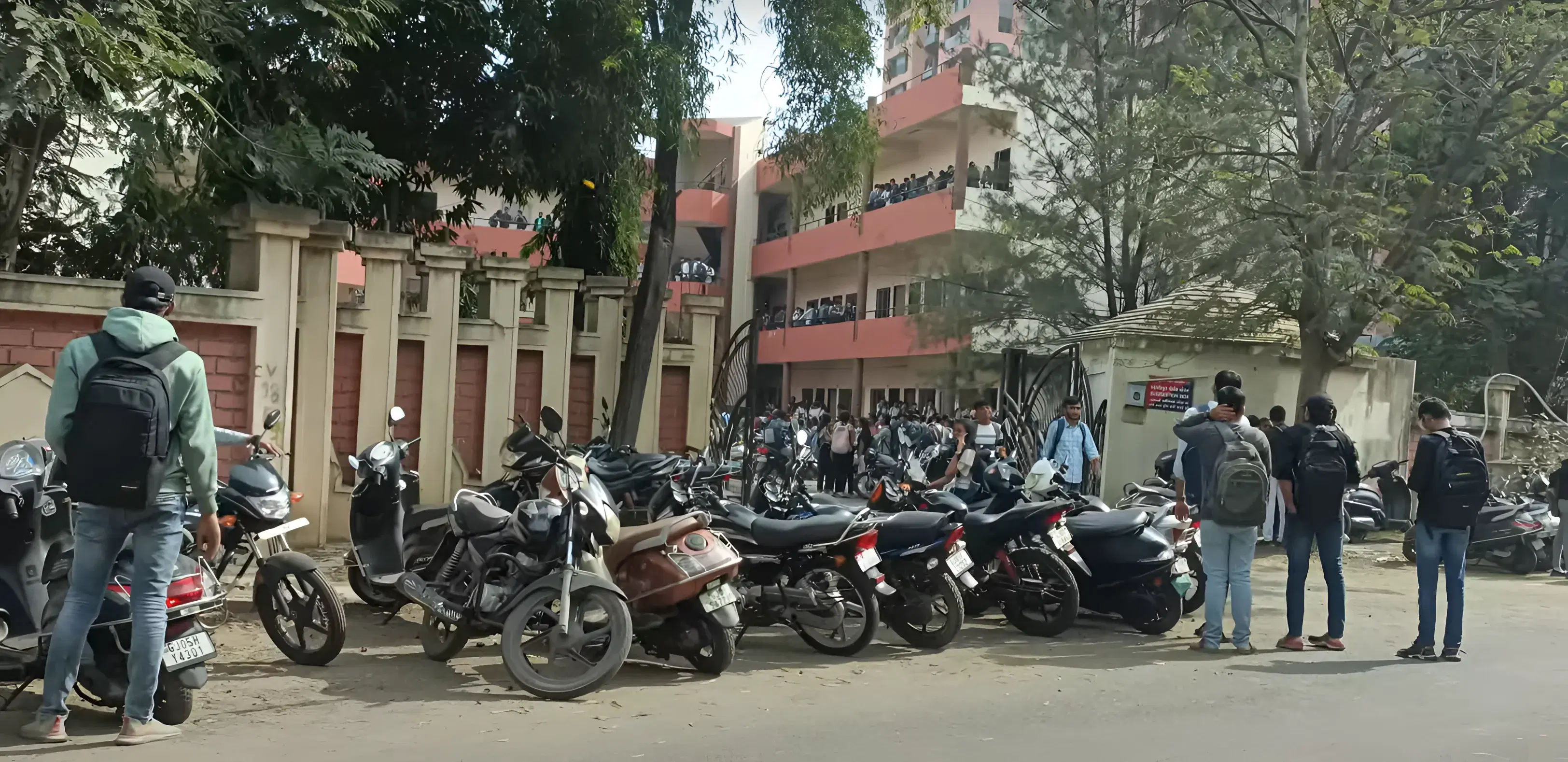 Vivekanand College Surat Campus photo 1