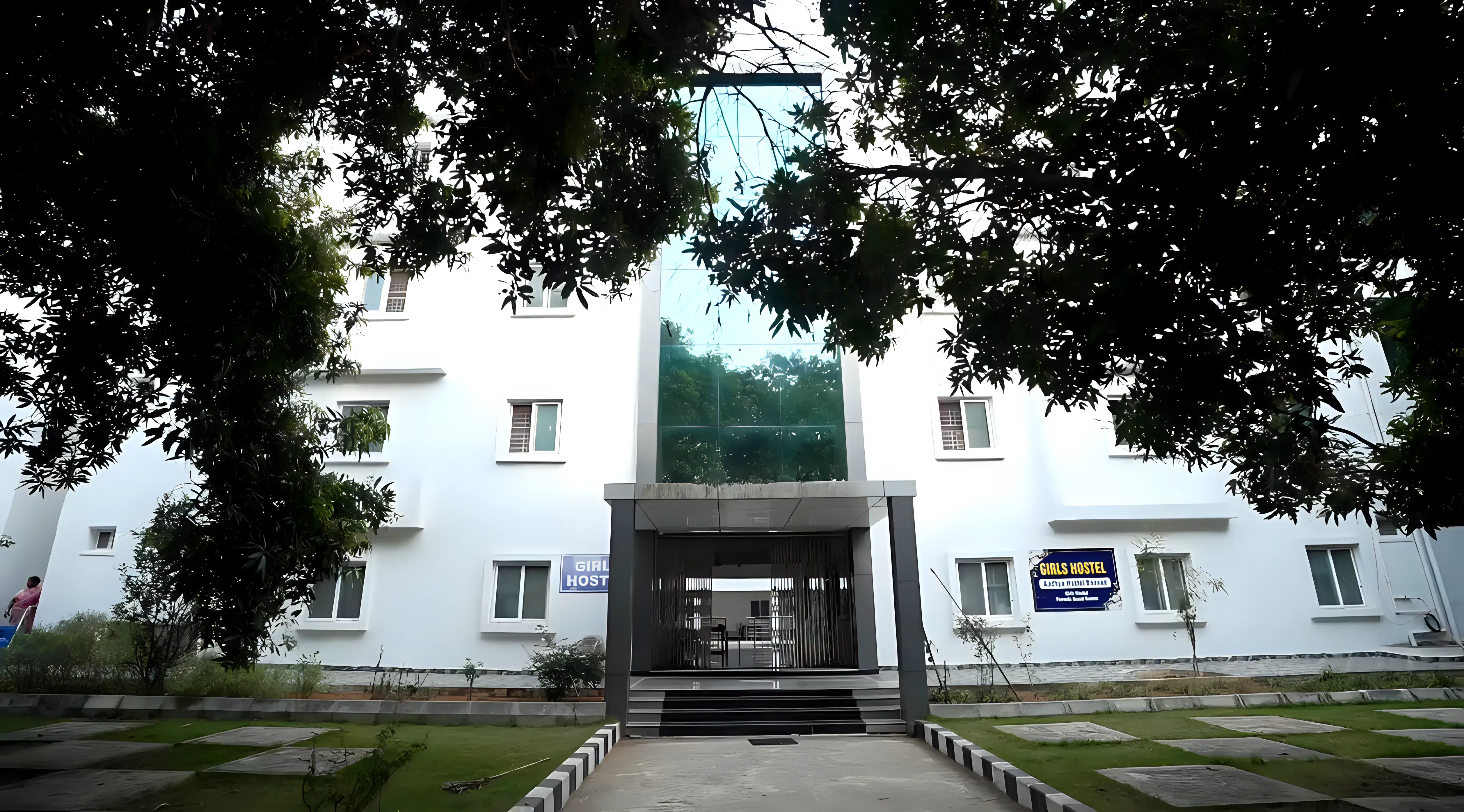 NRI Institute of Technology Krishna hostel photo 2