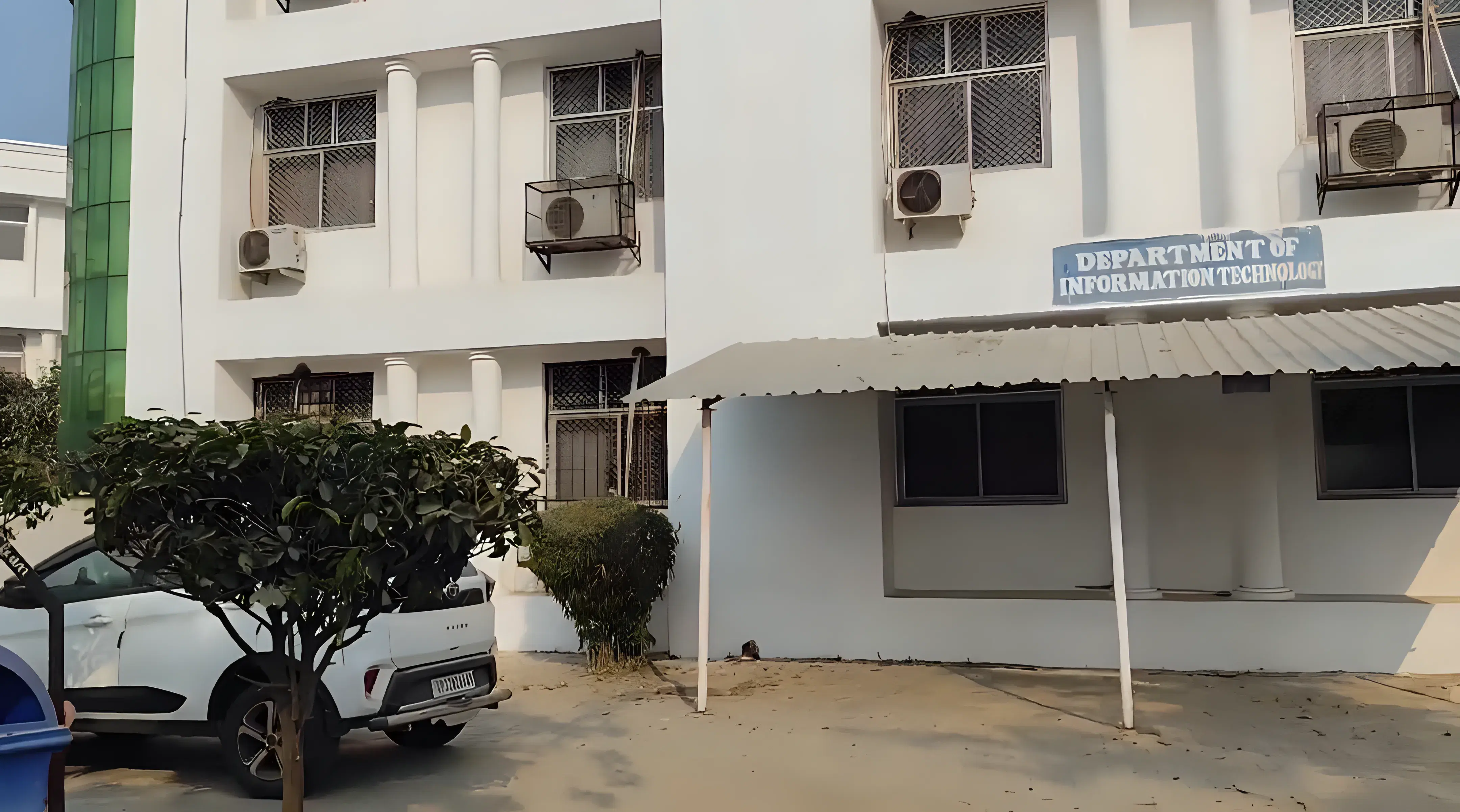 REC Ambedkar Nagar academic infrastructure photo 5