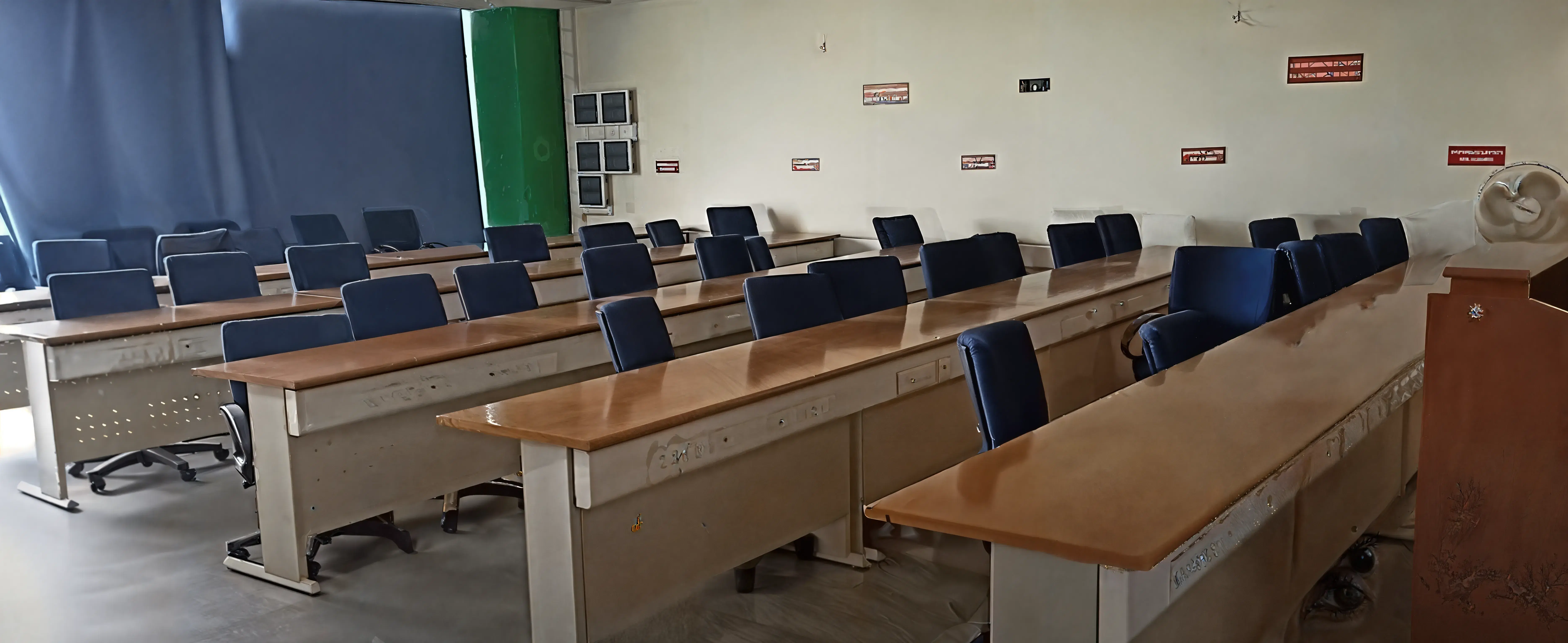 DU CIC classroom photo 1