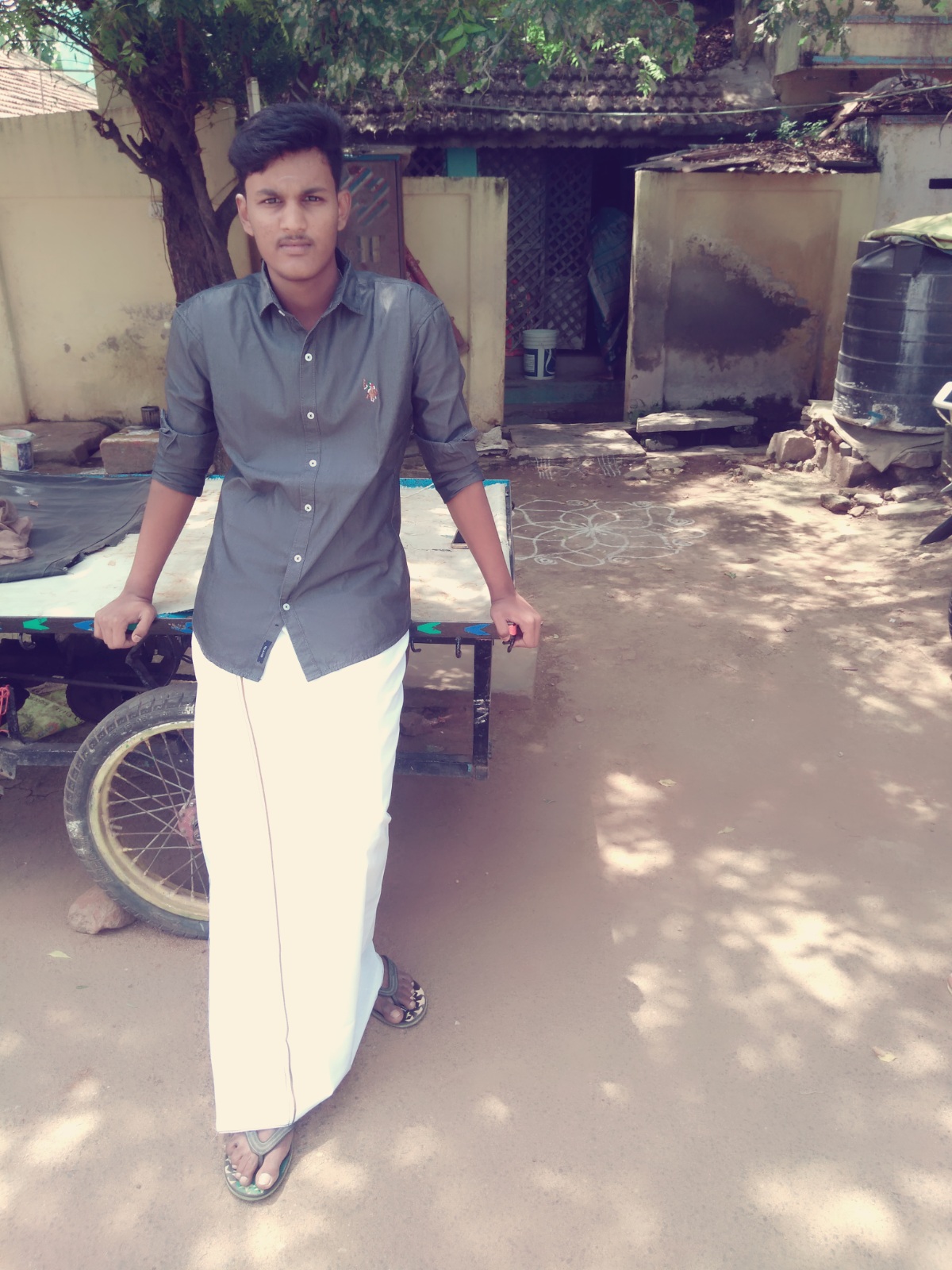 Hariharan M