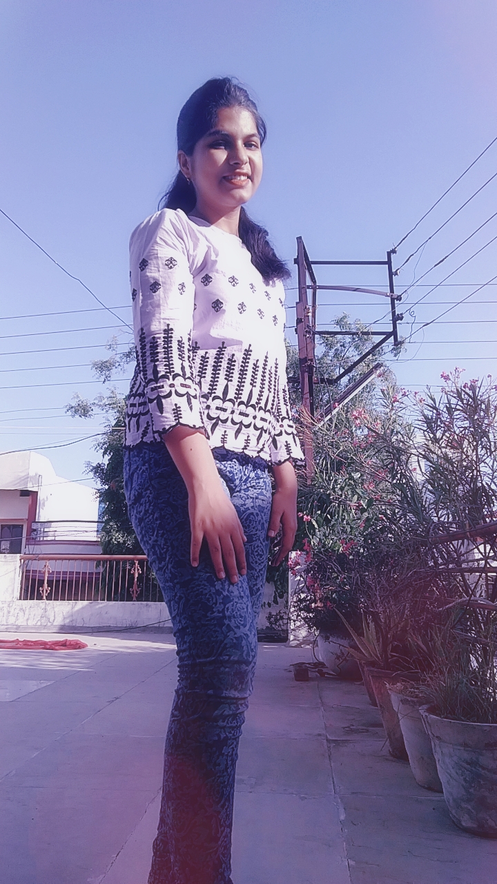 Shubhi Tiwari