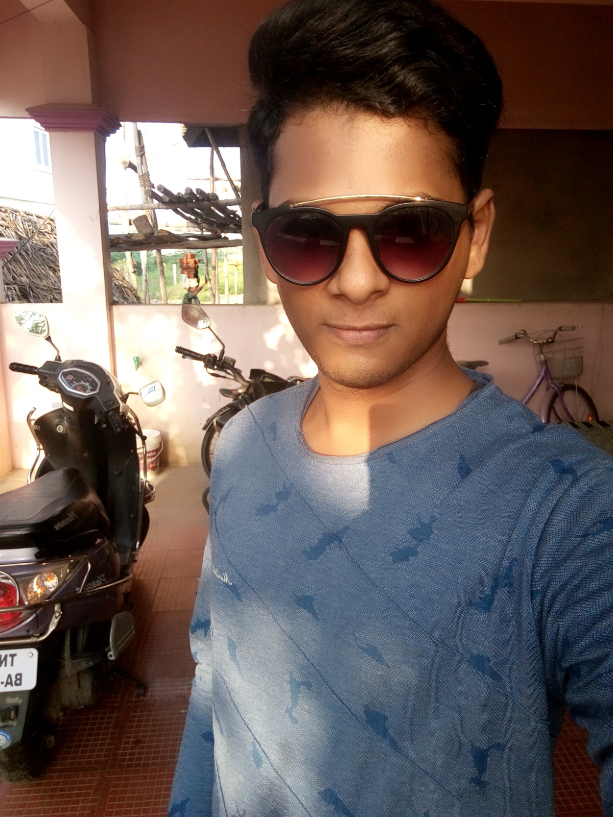 BAVITHRAN D