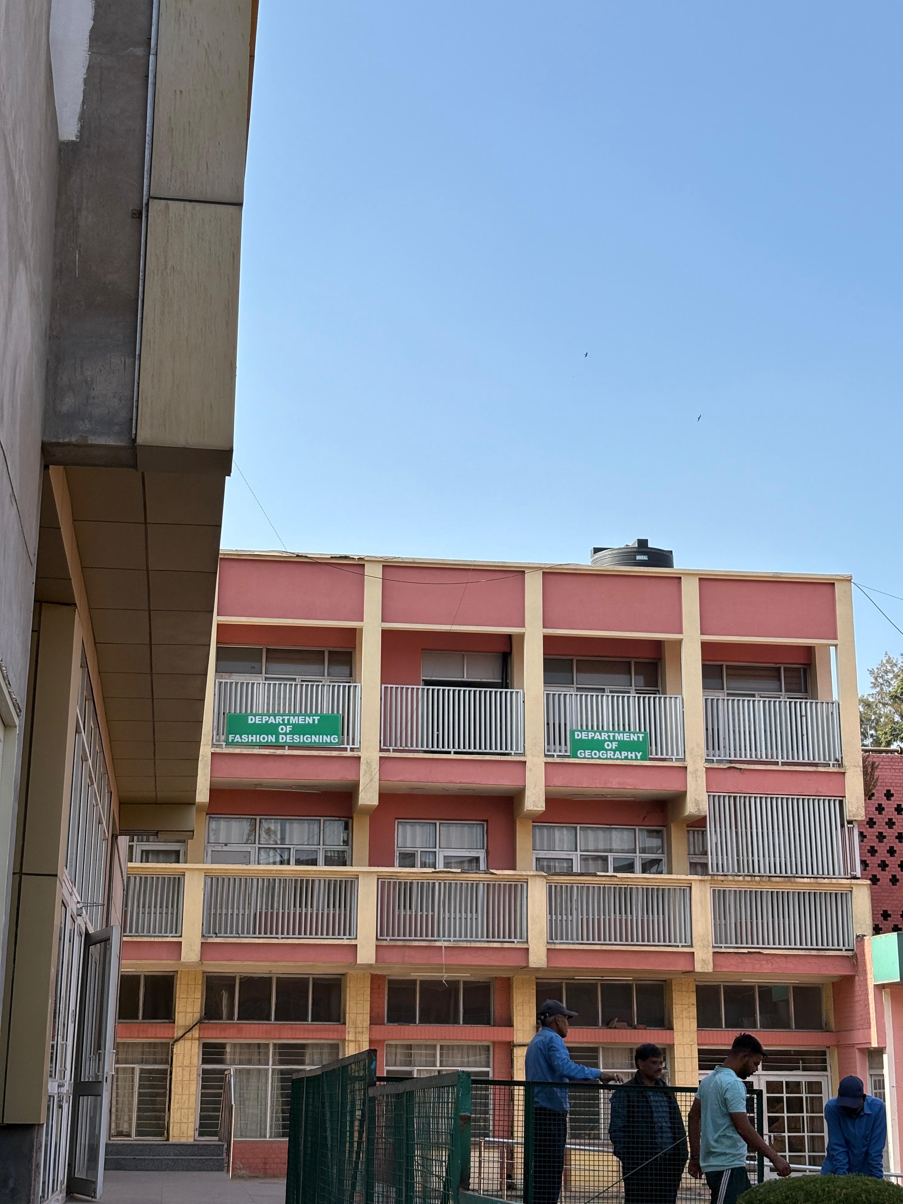 GGDSD Academic Block- Main Building media (7) by 1770042069_18daa9c1-f9d1-4978-8315-27207e1d4a9c.jpg