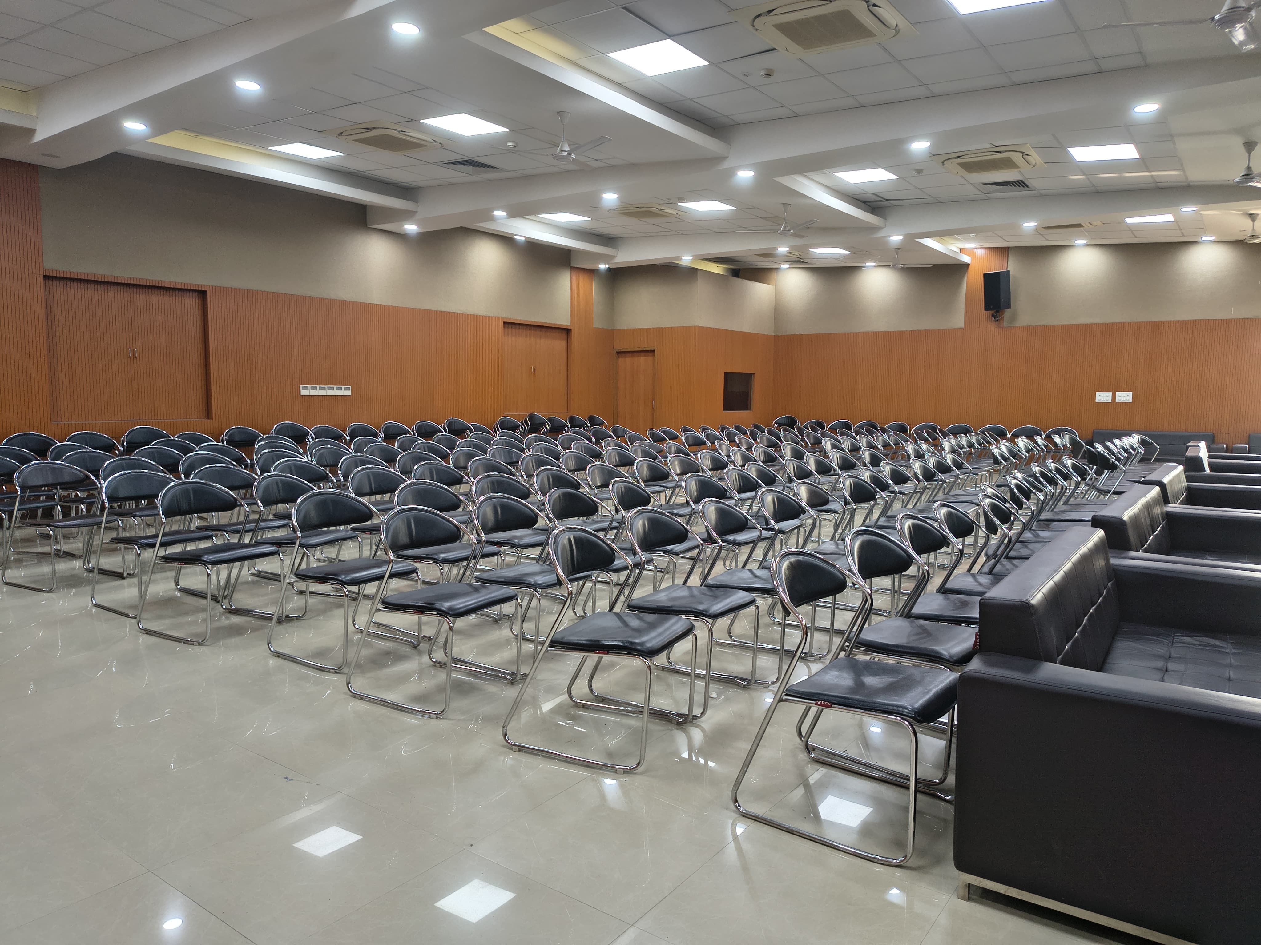 Hansraj College Auditorium media (13) by 1770042109_CopyofIMG_20251031_131410594_HDR-ShrutiMohanty.jpg