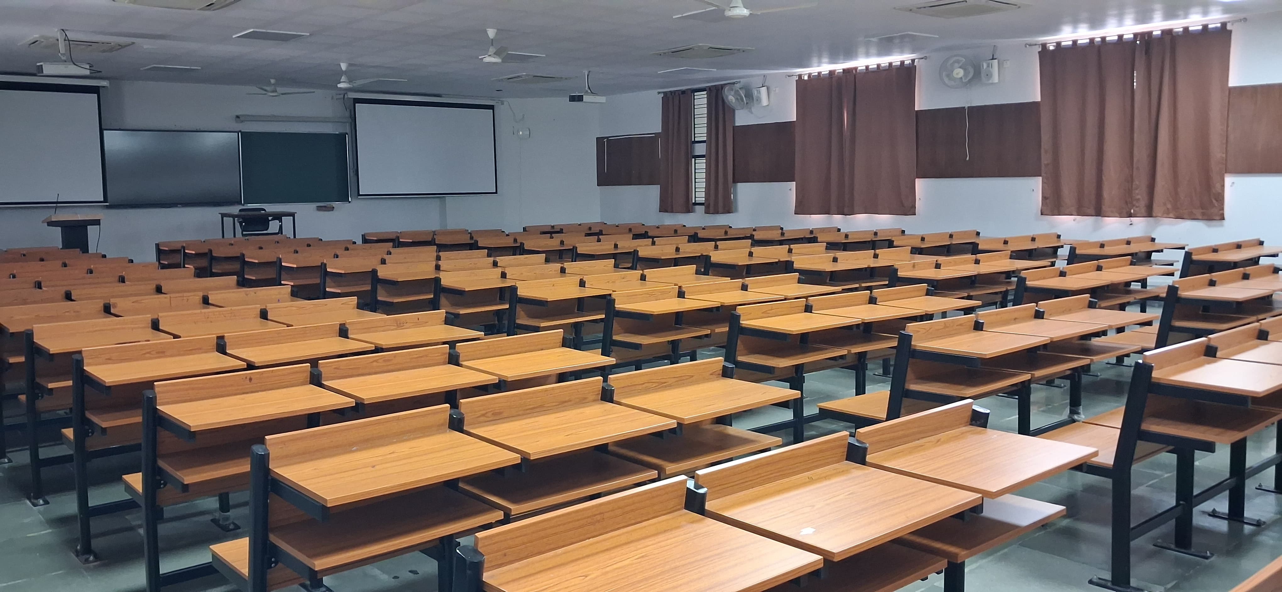 VNIT Nagpur Classroom media (6) by 1770043019_CLASSES-TUSHARDHOBI.heic