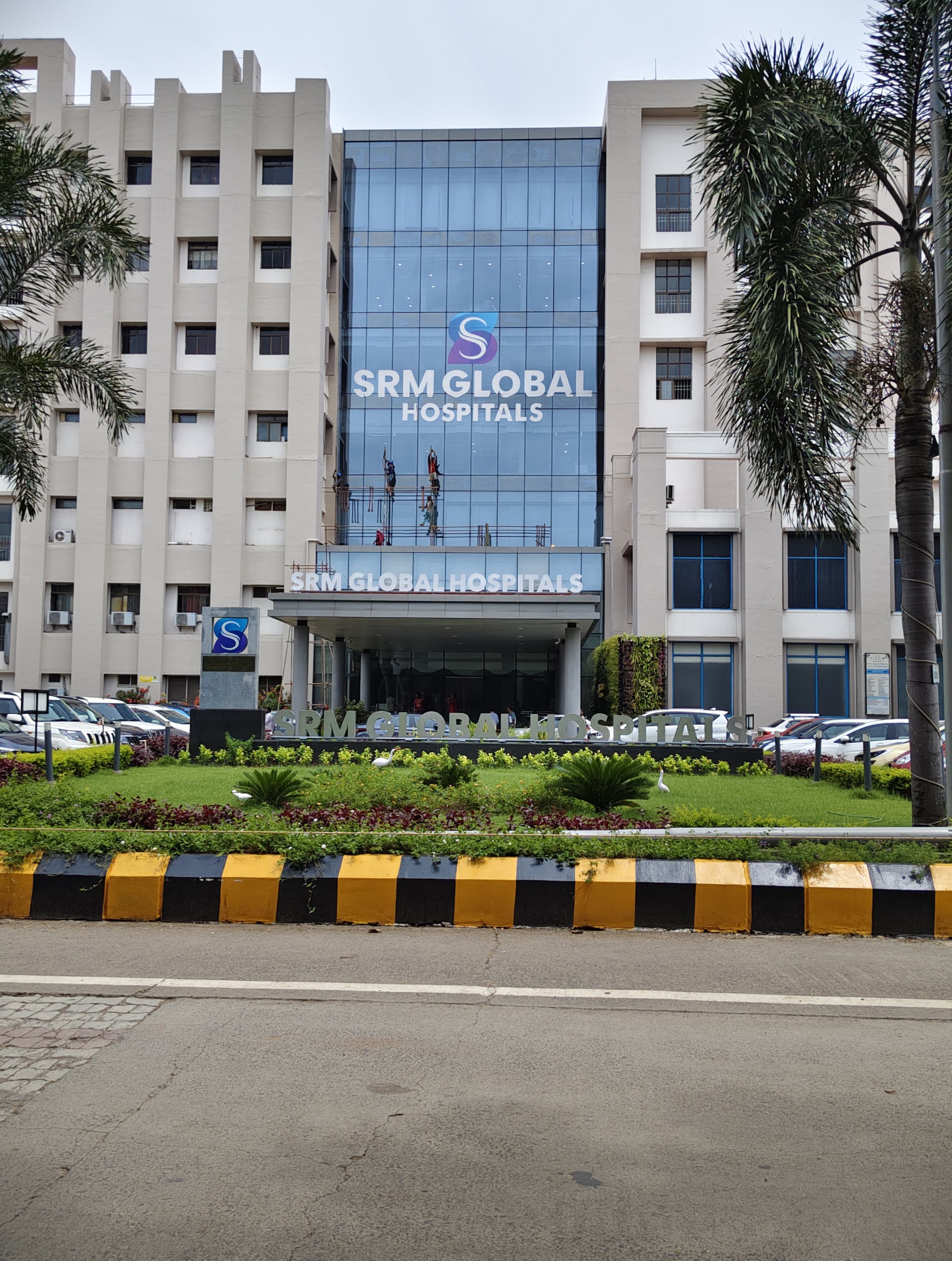 SRM University Chennai Academic Block- Main Building media (11) by 1770043254_IMG_20251008_222256.jpg