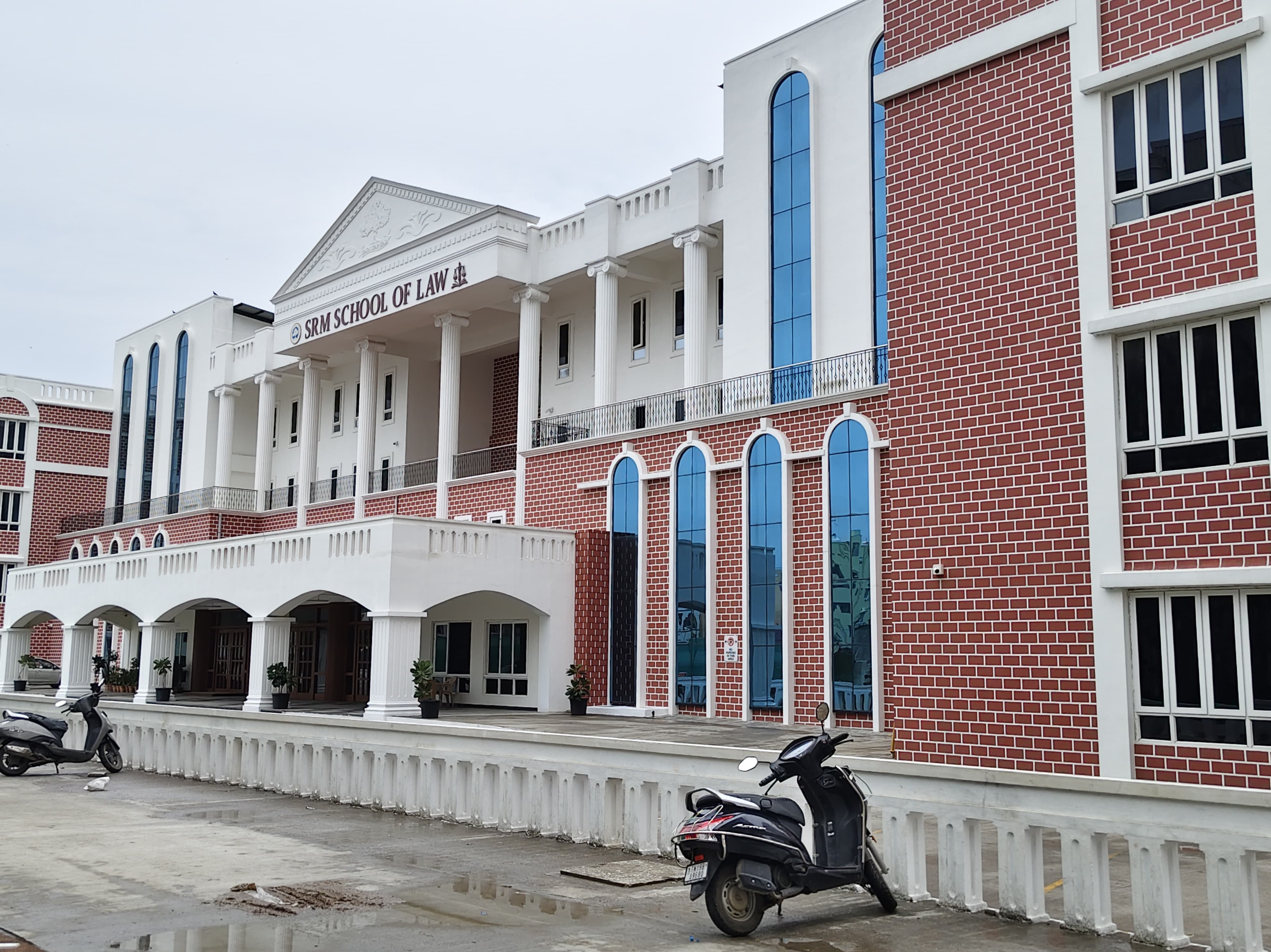 SRM University Chennai Academic Block- Main Building media (9) by 1770043256_IMG_20251008_223508.jpg