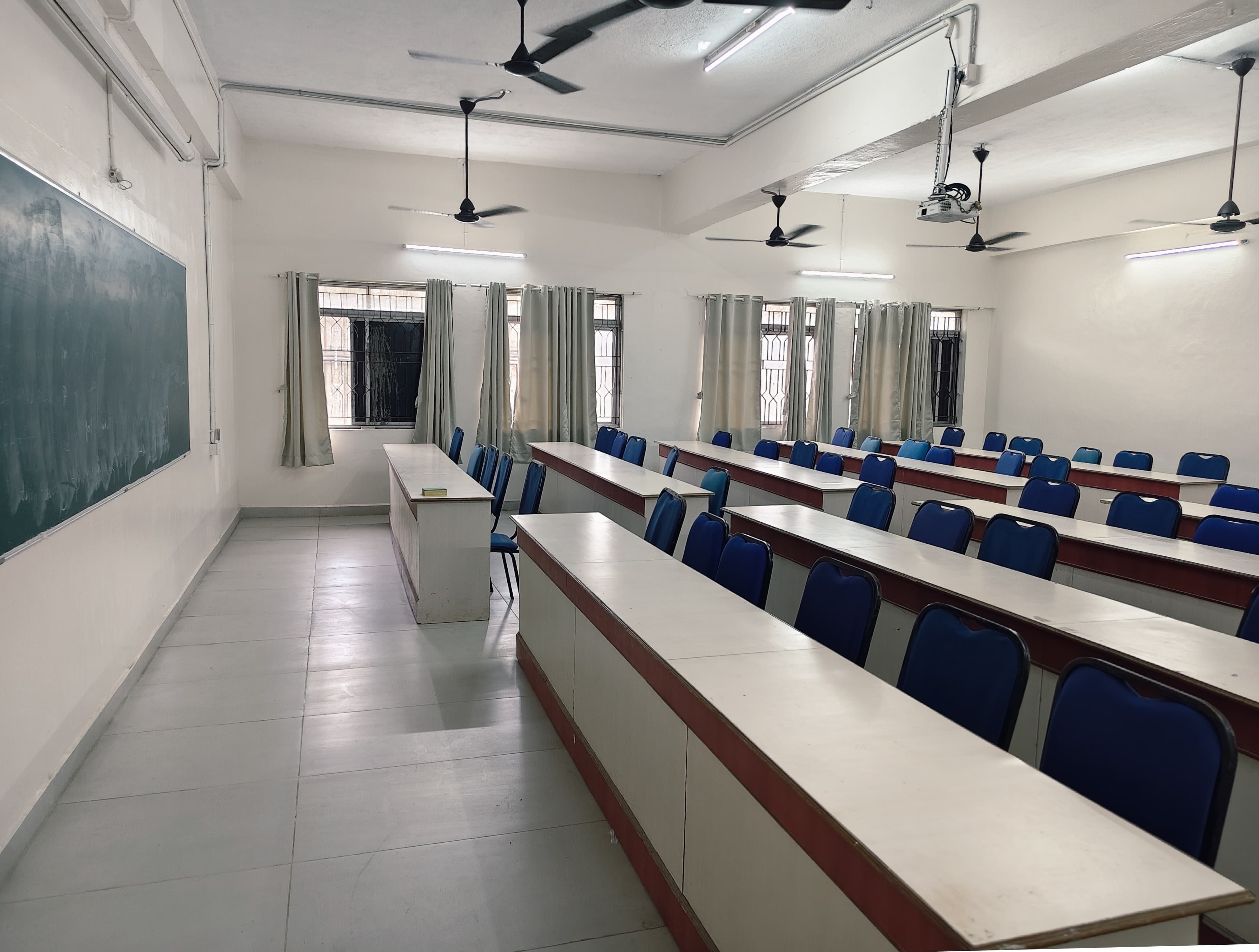 SRM University Chennai Classroom media (7) by 1770043258_IMG_20251008_223328.jpg