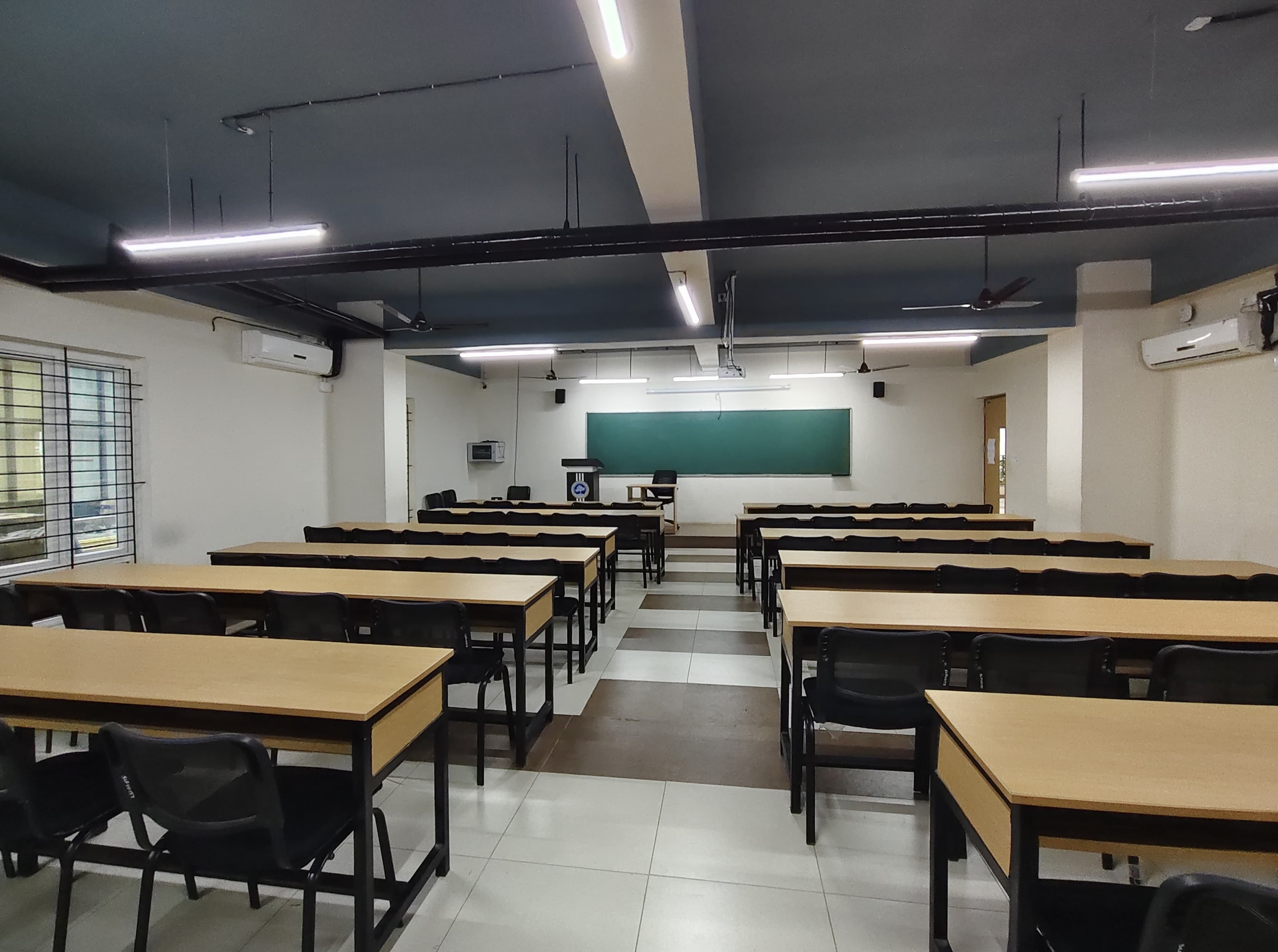 SRM University Chennai Classroom media (5) by 1770043259_IMG_20251008_223453.jpg