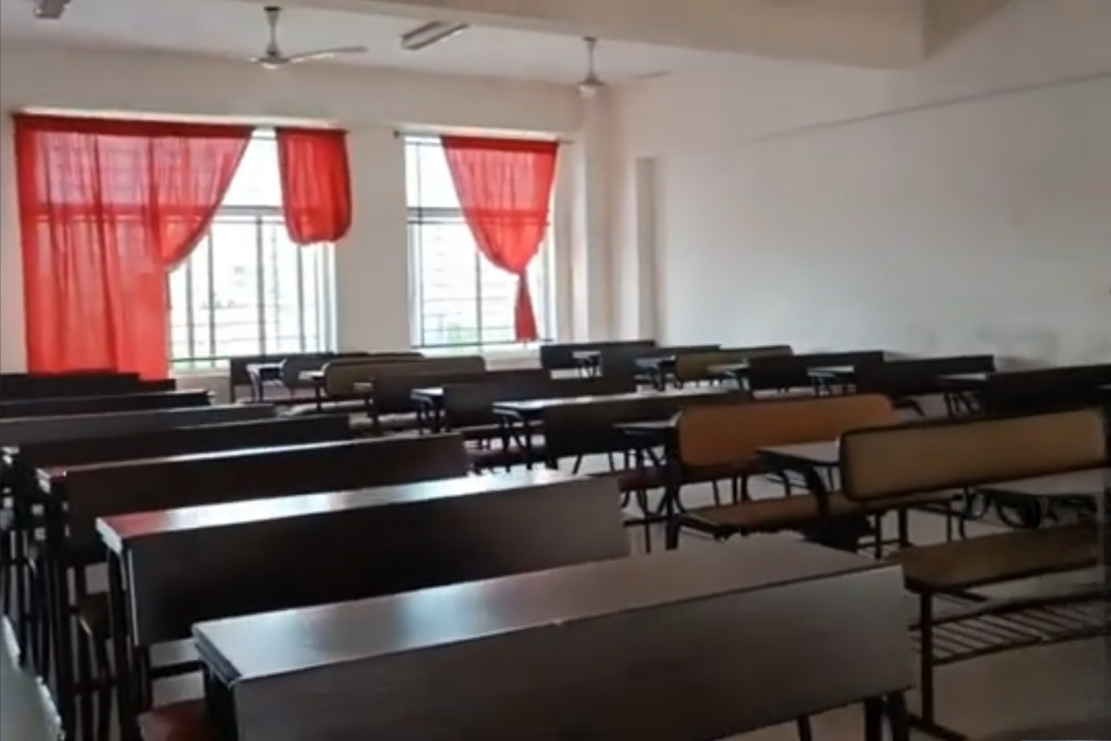 VIT Vellore Classroom media (12) by 1770043312_23300.jpg