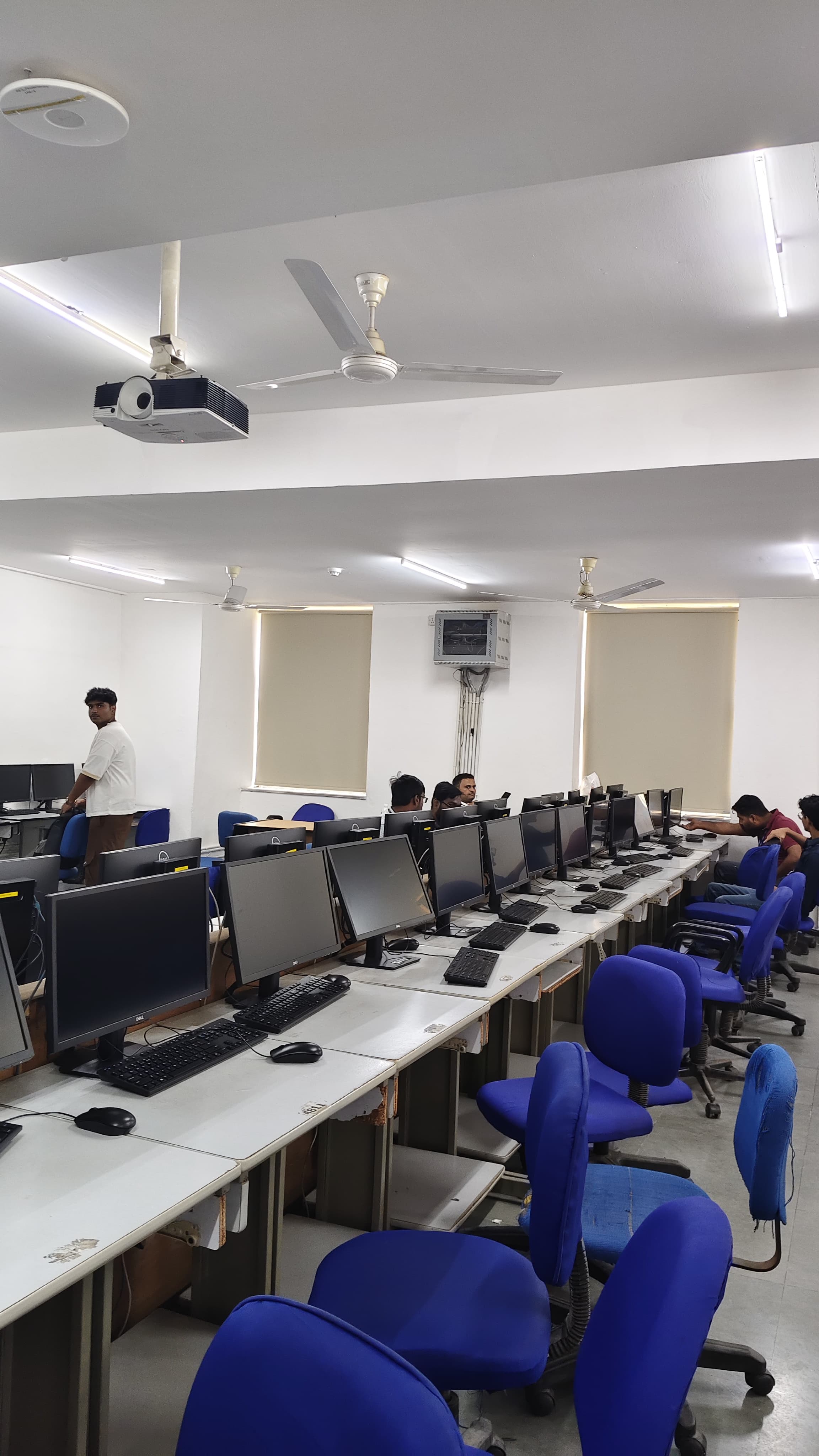 Amity University Lucknow Campus Labs media (6) by 1770043354_IMG_20251009_141408-HibaZehra.jpg