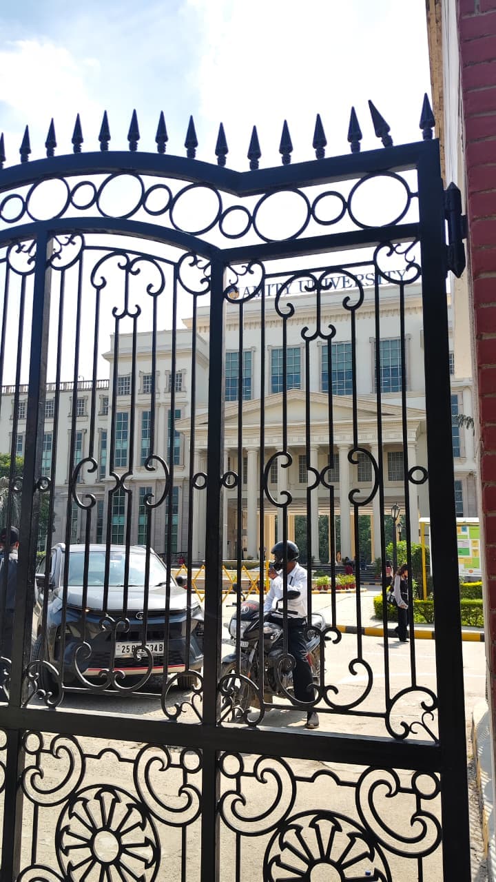 Amity University Lucknow Main Entrance View media (2) by 1770043356_44de6876-7012-4f70-ae59-2069e52bc2c2.jpg