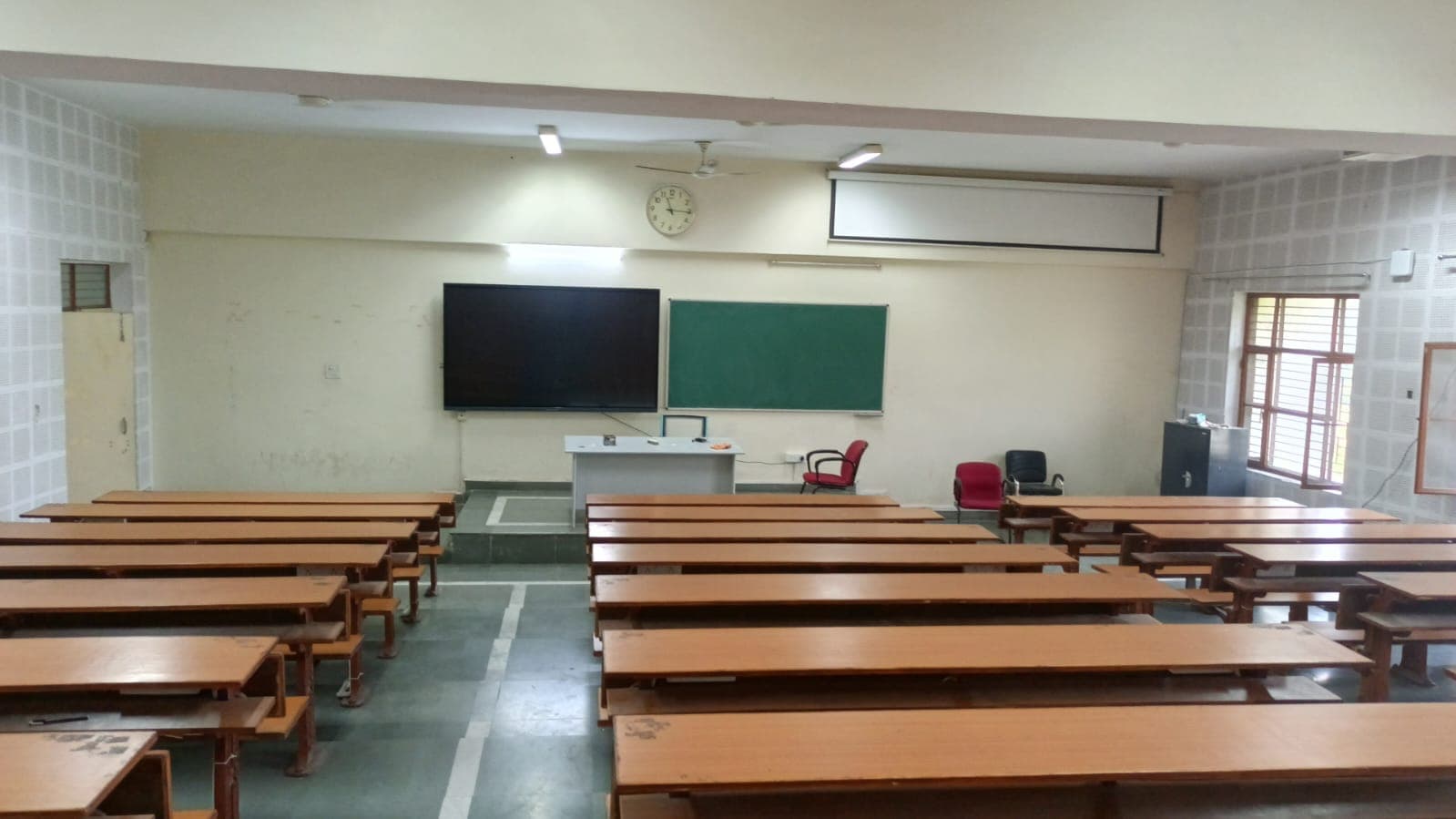 IIT BHU Classroom media (10) by 1770043440_IMG-20251103-WA0006.jpg