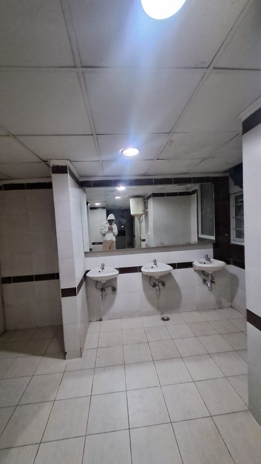 BMU Hostel Washroom media (15) by 1770044184_ba075a19-3511-432e-93b6-b40186fef176.jpg