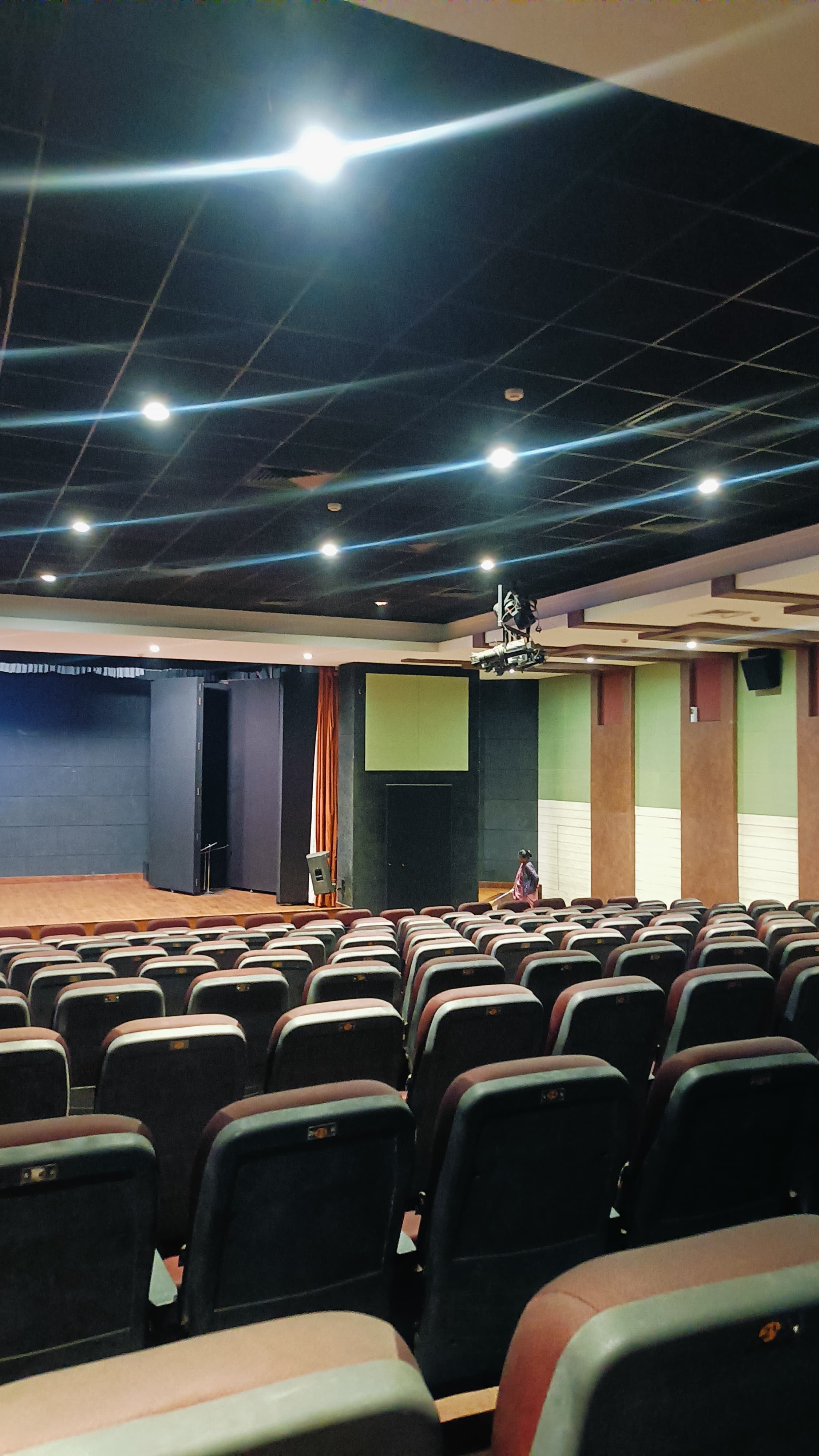 Parul University Auditorium media (13) by 1770044233_IMG20251222092029.jpg