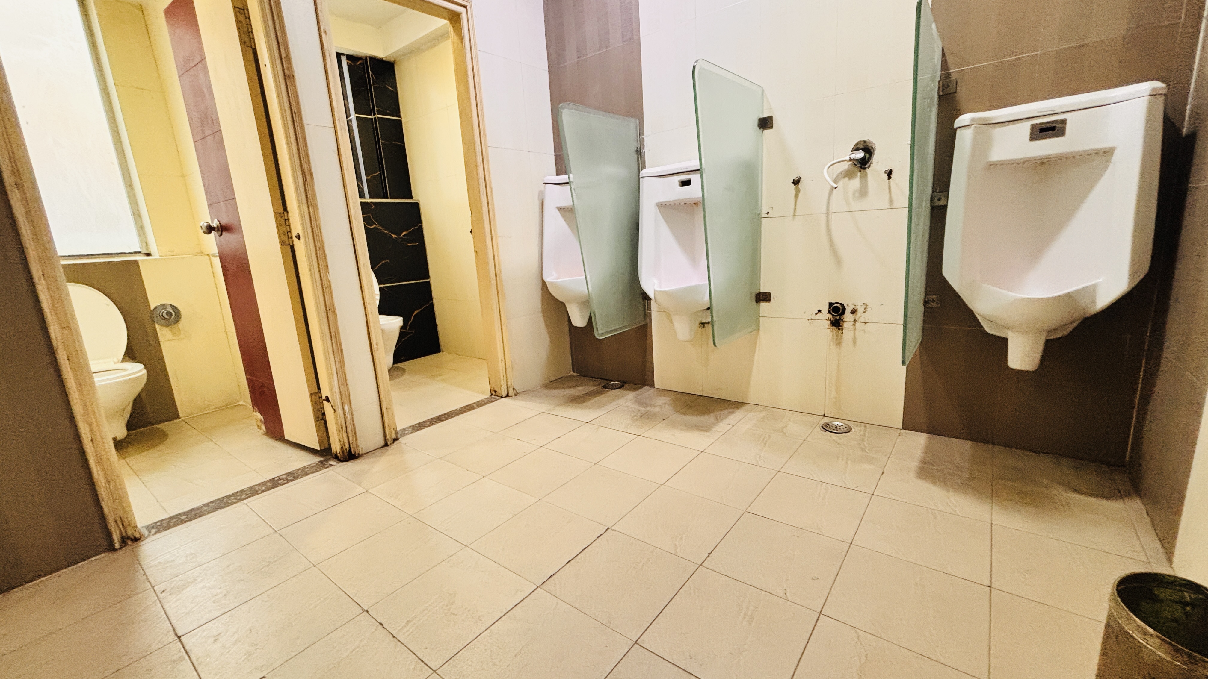 Fostiima Business School New Delhi Campus Washroom Area media (7) by 1770044577_washroom3.jpg