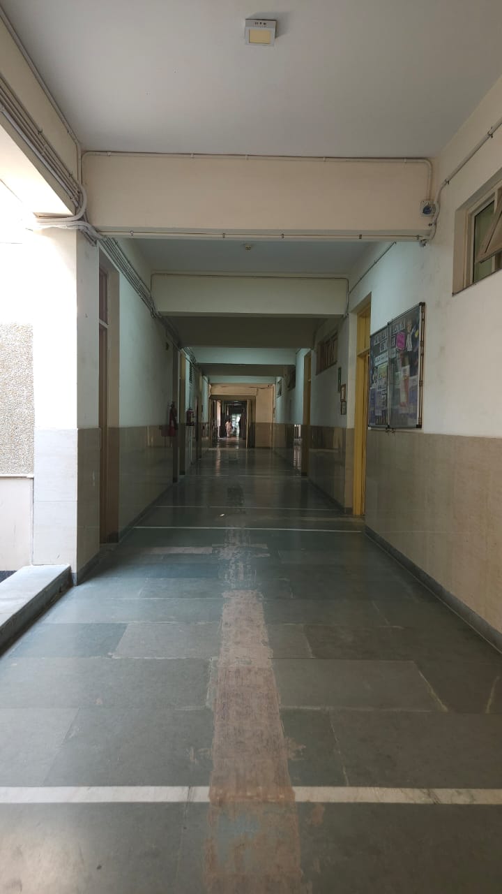 Deshbandhu College Campus Corridors media (7) by 1770114290_IMG_2107.JPG