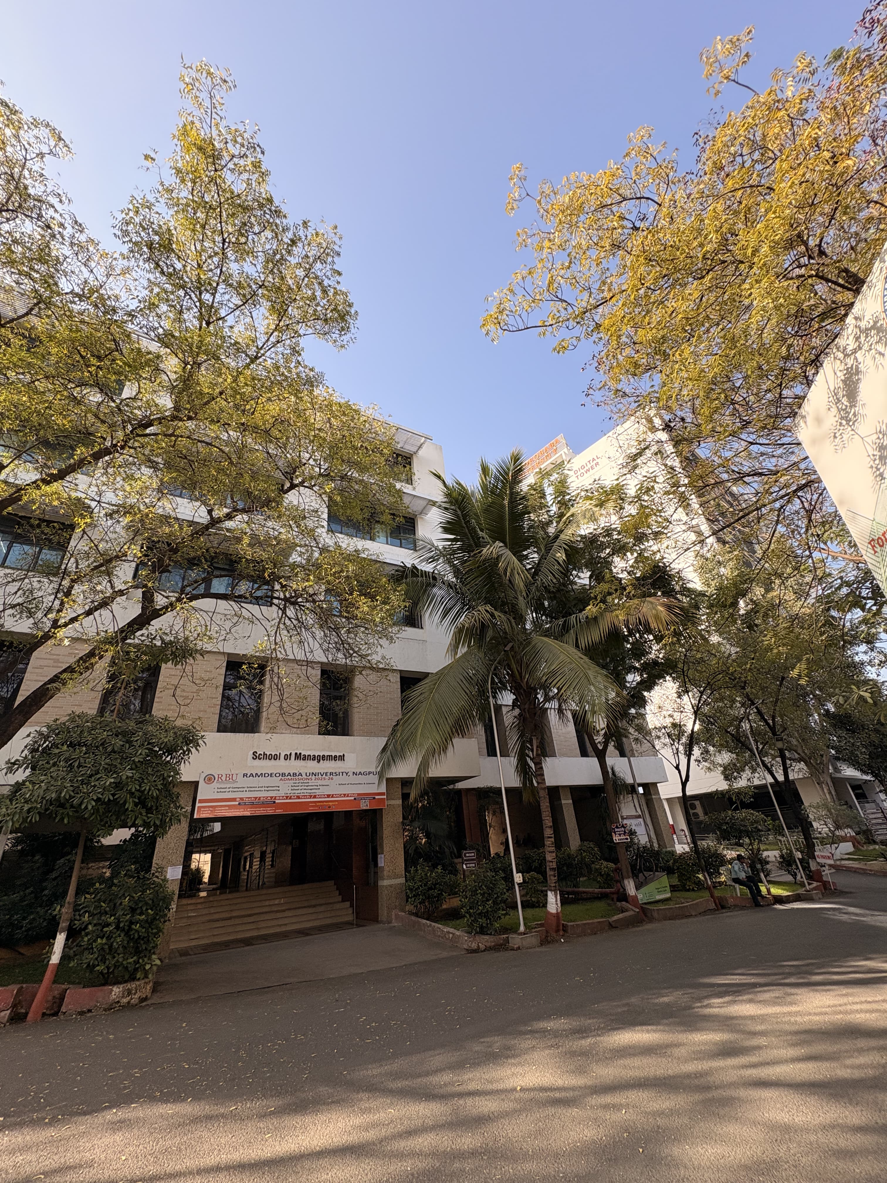 Ramdeobaba University Academic Block- Main Building media (9) by 1770114353_SCHOOLOFMANAGEMENT.HEIC