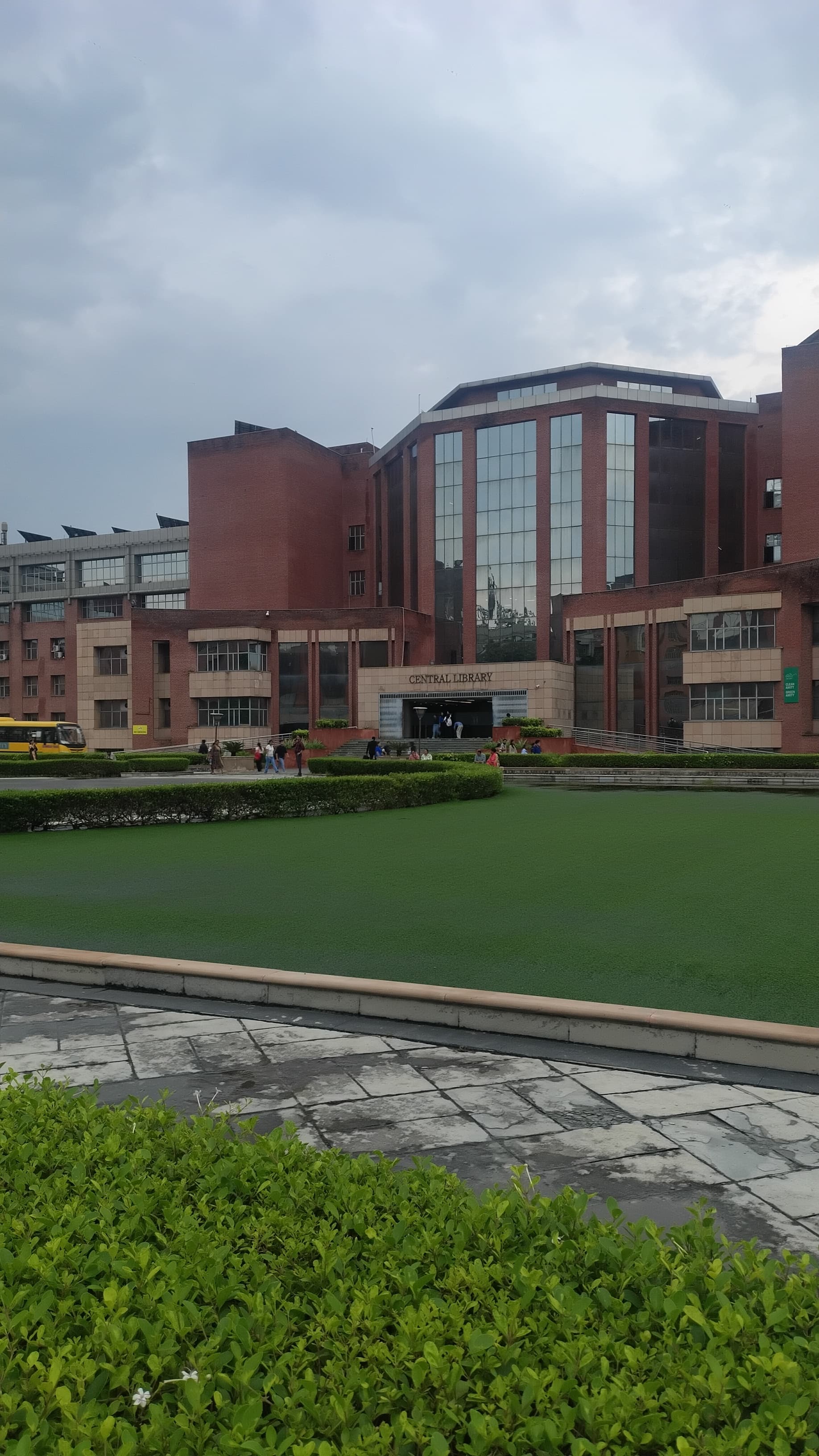 Amity University Noida Academic Block- Main Building media (10) by 1770114563_Centrallibrary.PNG