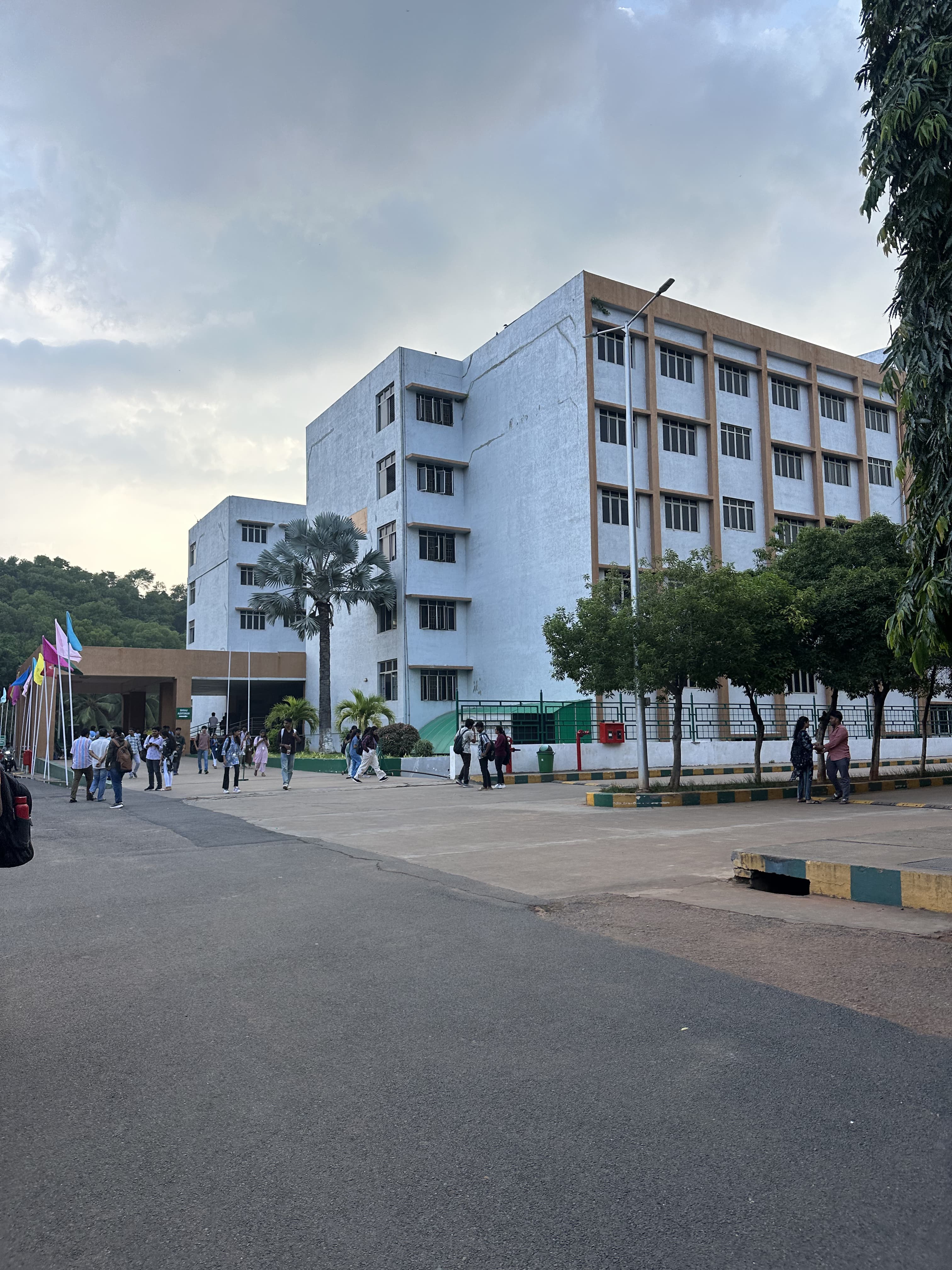 GITAM Visakhapatnam Academic Block- Main Building media (9) by 1770204405_ArchitectureDepartment.jpg