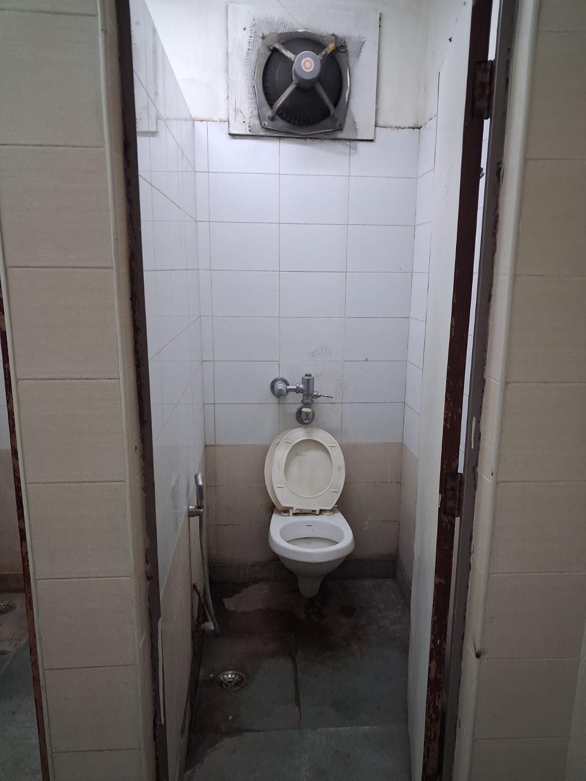Amity University Gurgaon Hostel Washroom media (11) by 1770207533_WhatsAppImage2026-02-04at11.41.55AM.jpeg