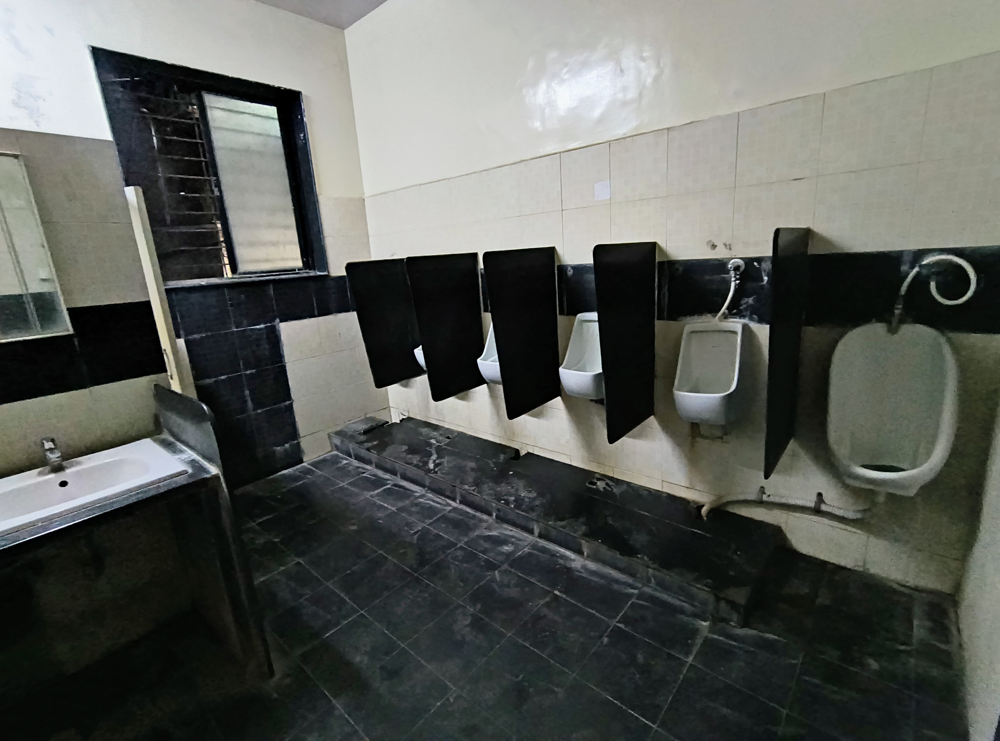 Bharati Vidyapeeth Campus Washroom Area media (14) by 1771238840_1000081804.jpg