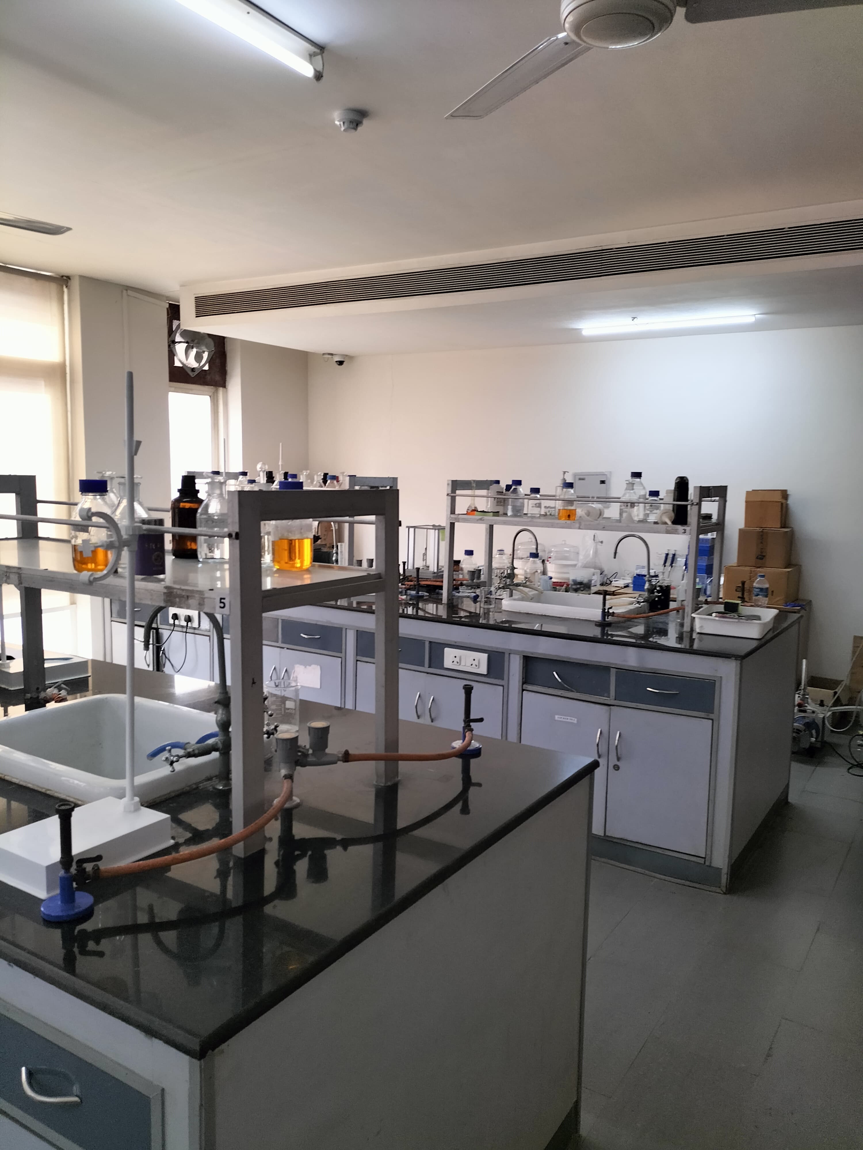 Amity University Mumbai Campus Labs media (9) by 1773663547_IMG20260311152546.jpg