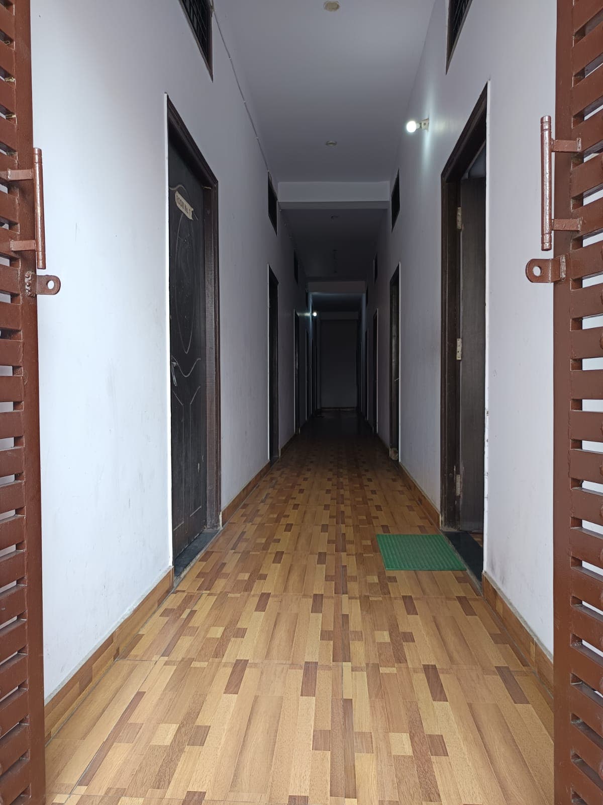 Tahira Institute of Medical Sciences Gorakhpur Hostel Corridors media (10) by 1774706654_728dbf71-f031-45f6-8715-66cf8d2a78cb.jpeg