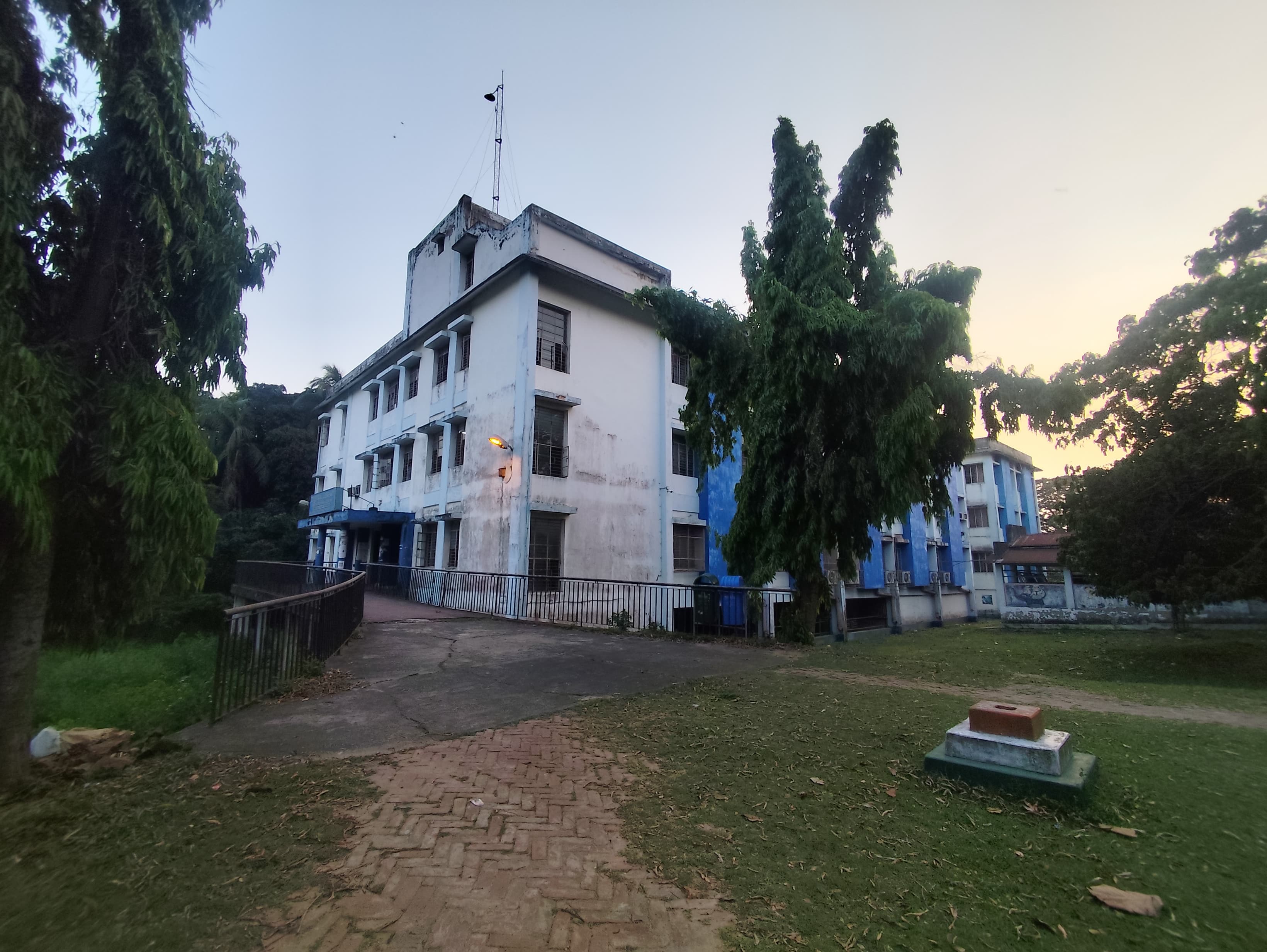 KGEC Kalyani Academic Block/ Main Building media (2) by 1776169689_1000288384.jpg