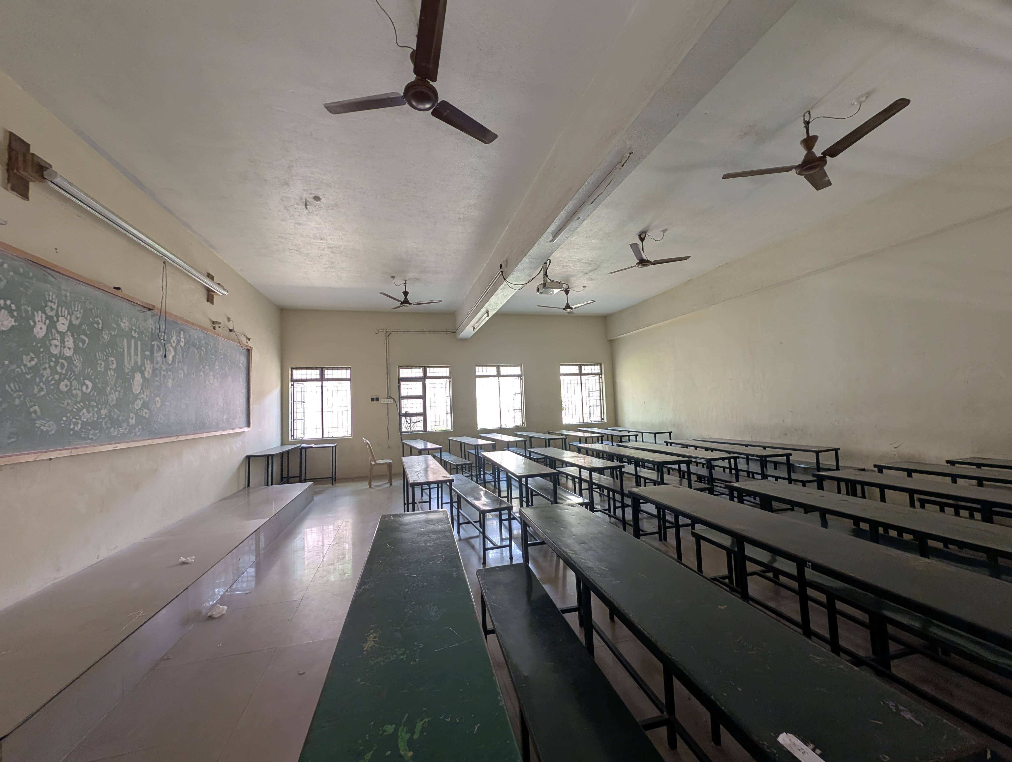 JMC Trichy Classroom media (11) by 1779193423_44501.jpg