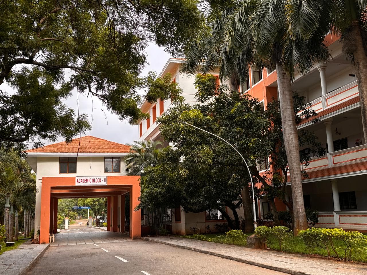 Amrita Vishwa Vidyapeetham Coimbatore Academic Block/ Main Building media (12) by 1783948685_Academicblock2.jpeg