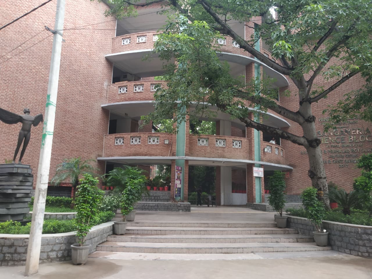 Hindu College Academic Block/ Main Building media (6) by 1786002195_WhatsAppImage2026-08-05at6.52.48PM.jpeg