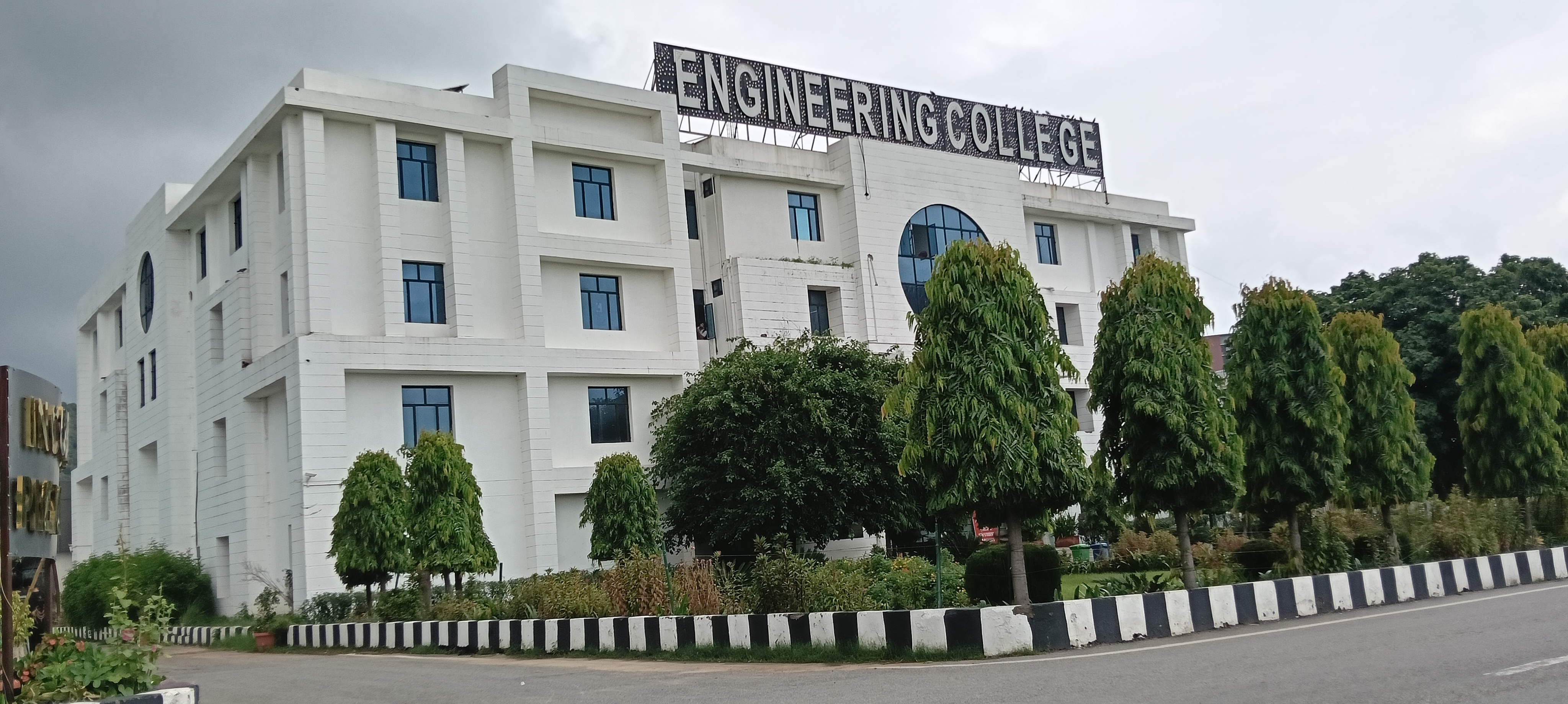 NIMS University Jaipur Academic Block/ Main Building media (4) by 1786183011_50377.jpg