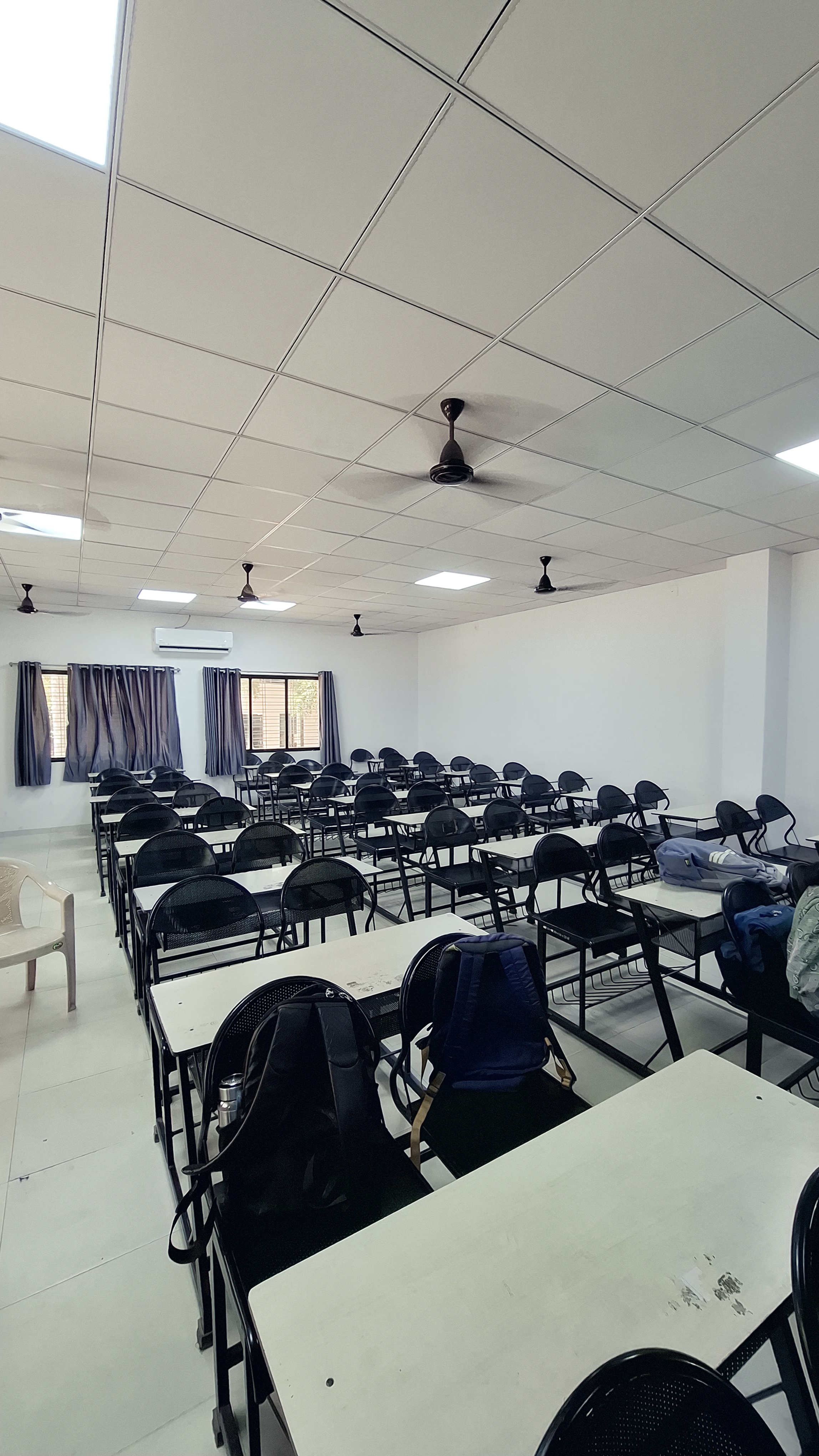 Sardar Patel Education Campus Anand Classroom media (2) by 1789039989_Classroom.jpg