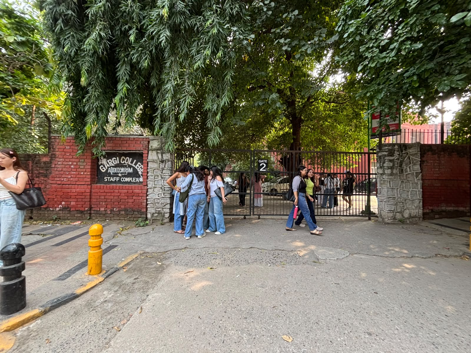 Gargi College Main Entrance View media (9) by 1790015936_gate3.jpeg